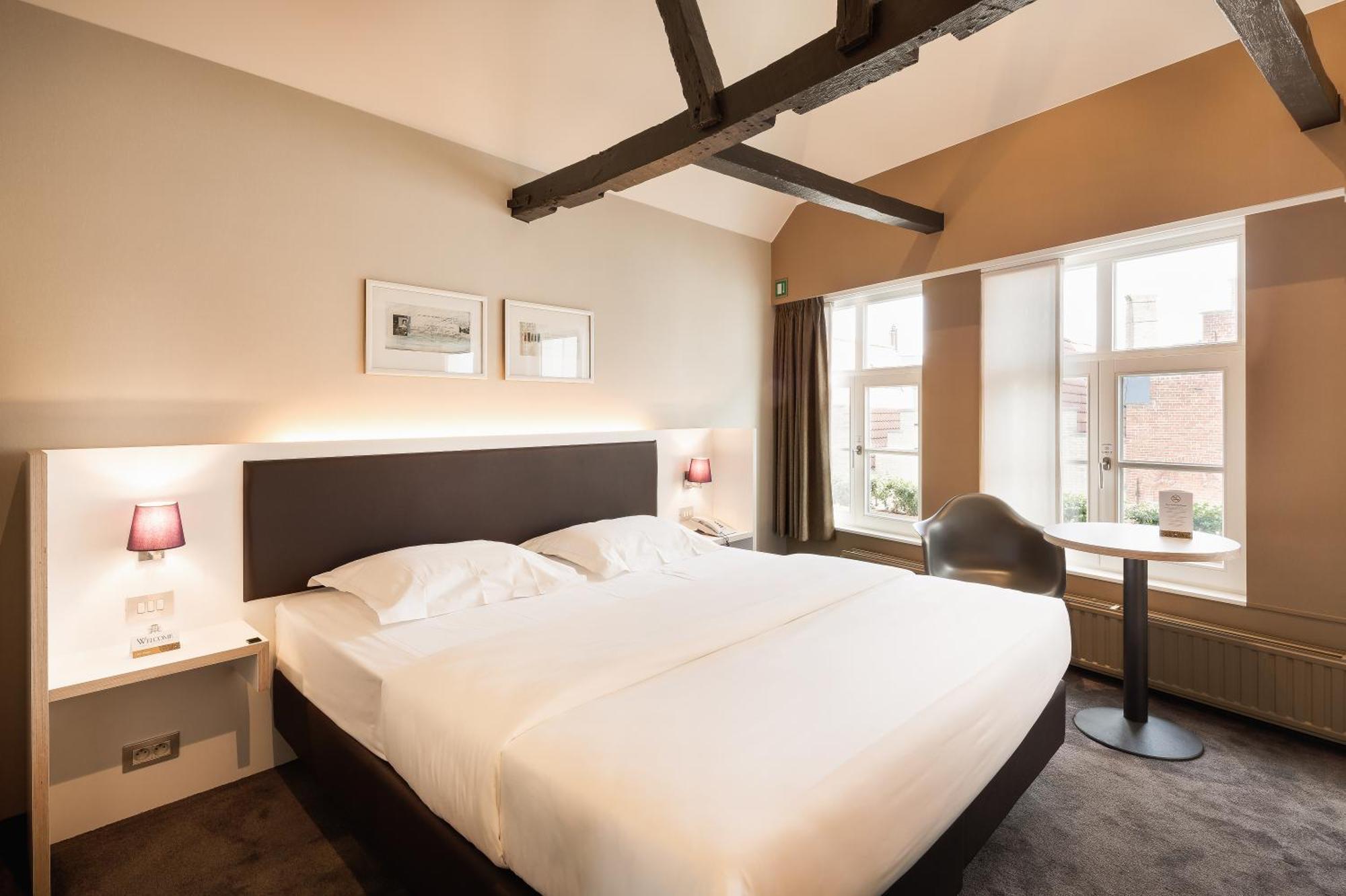 Small Double Room with City View,1638472815:JPEG