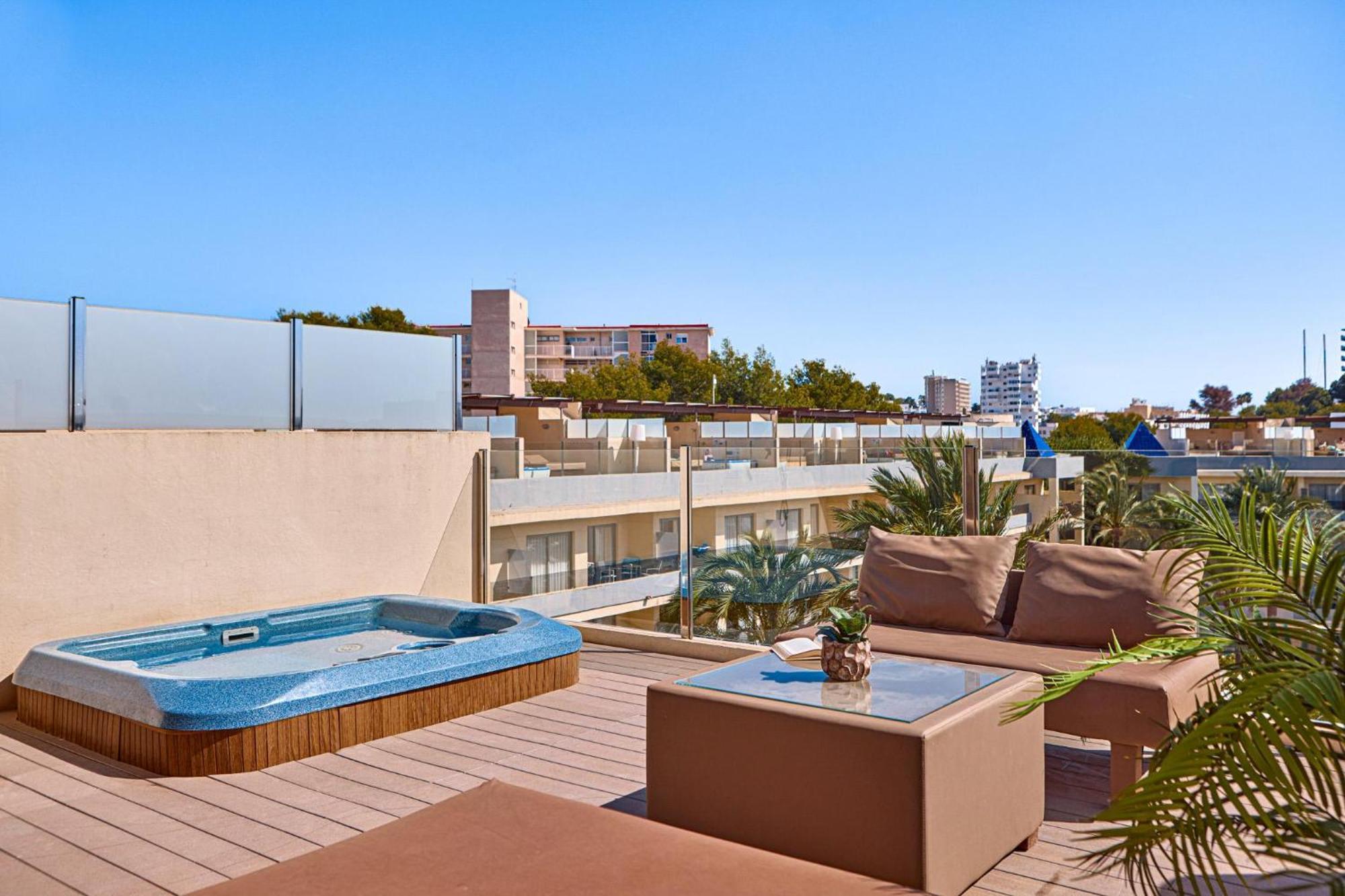 One-Bedroom Penthouse Suite