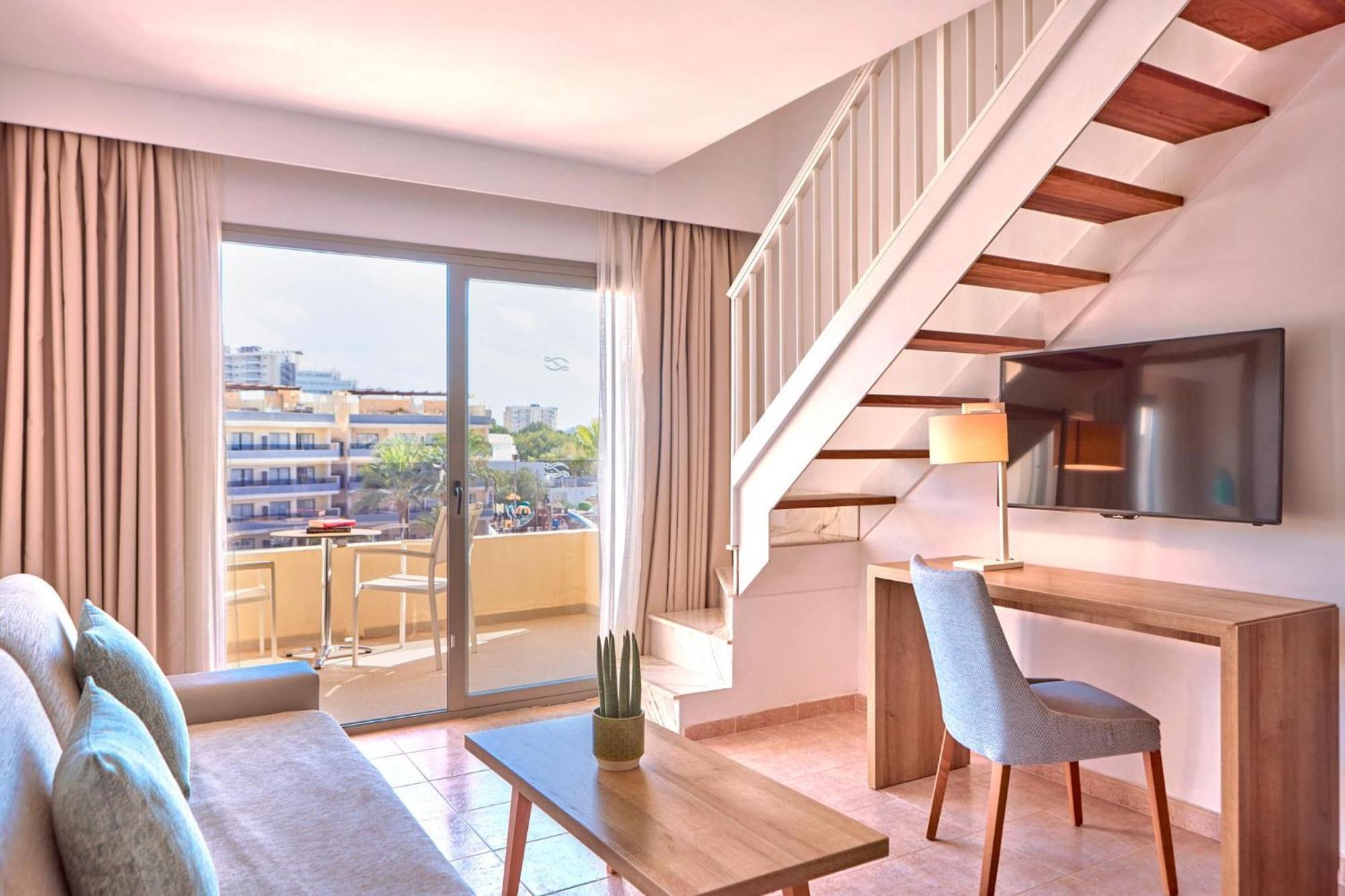 One-Bedroom Penthouse Suite