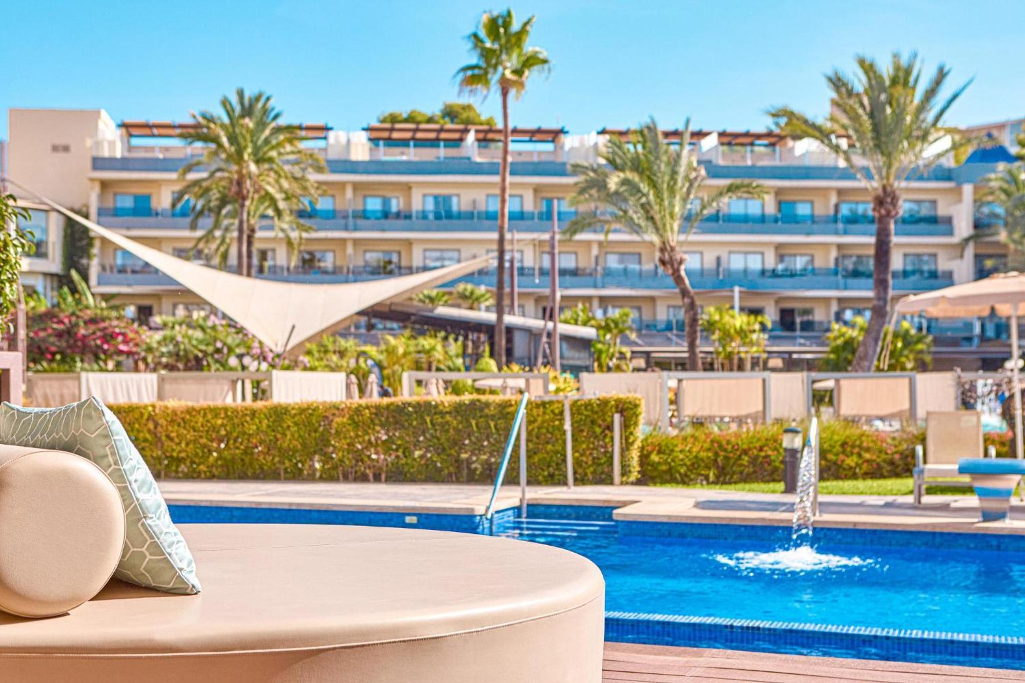 One Bedroom Suite Swim Up