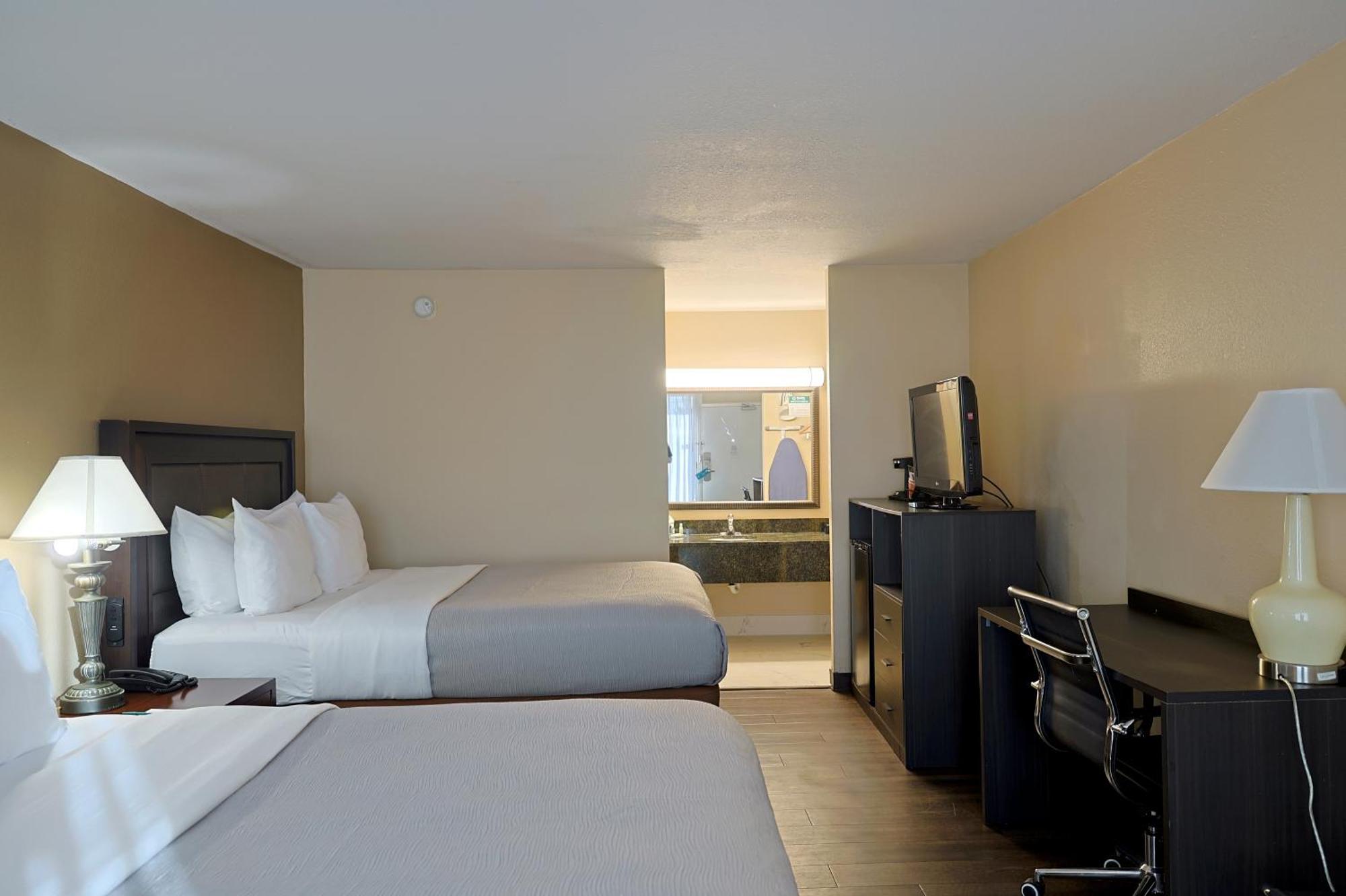Queen Room Two Queen Beds