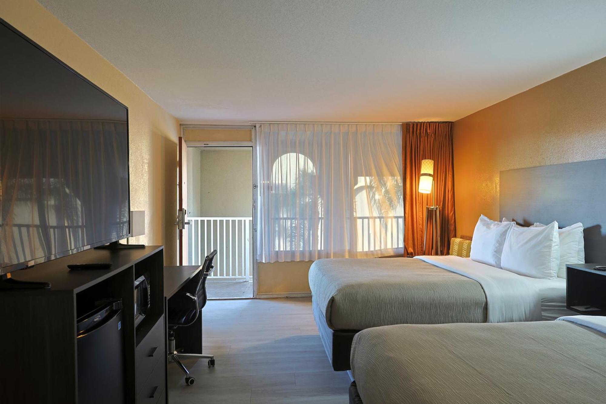 Queen Room Two Queen Beds
