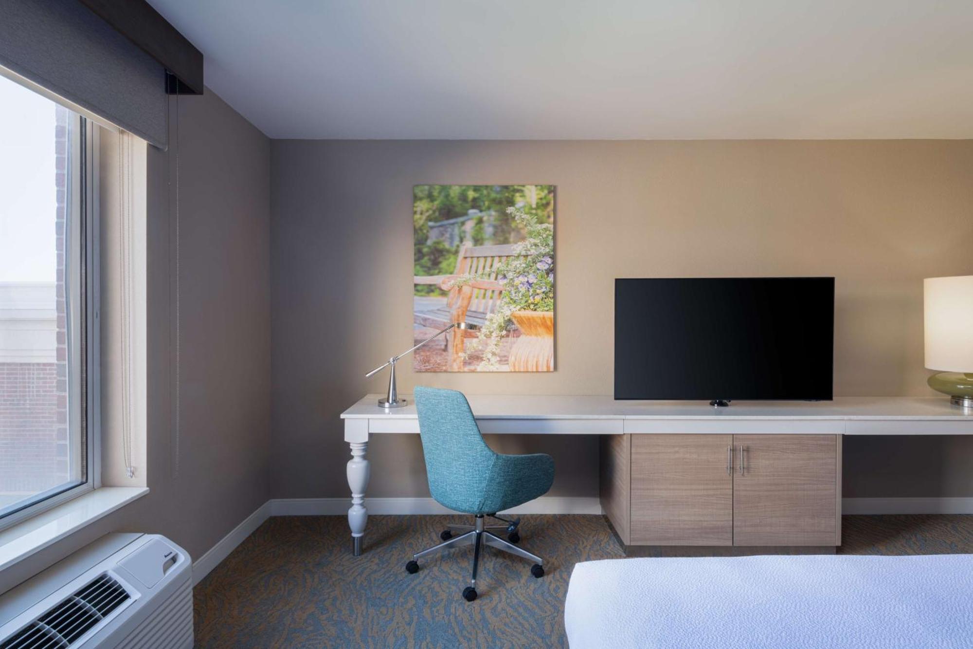 Double Room with Two Double Beds - Mobility Access