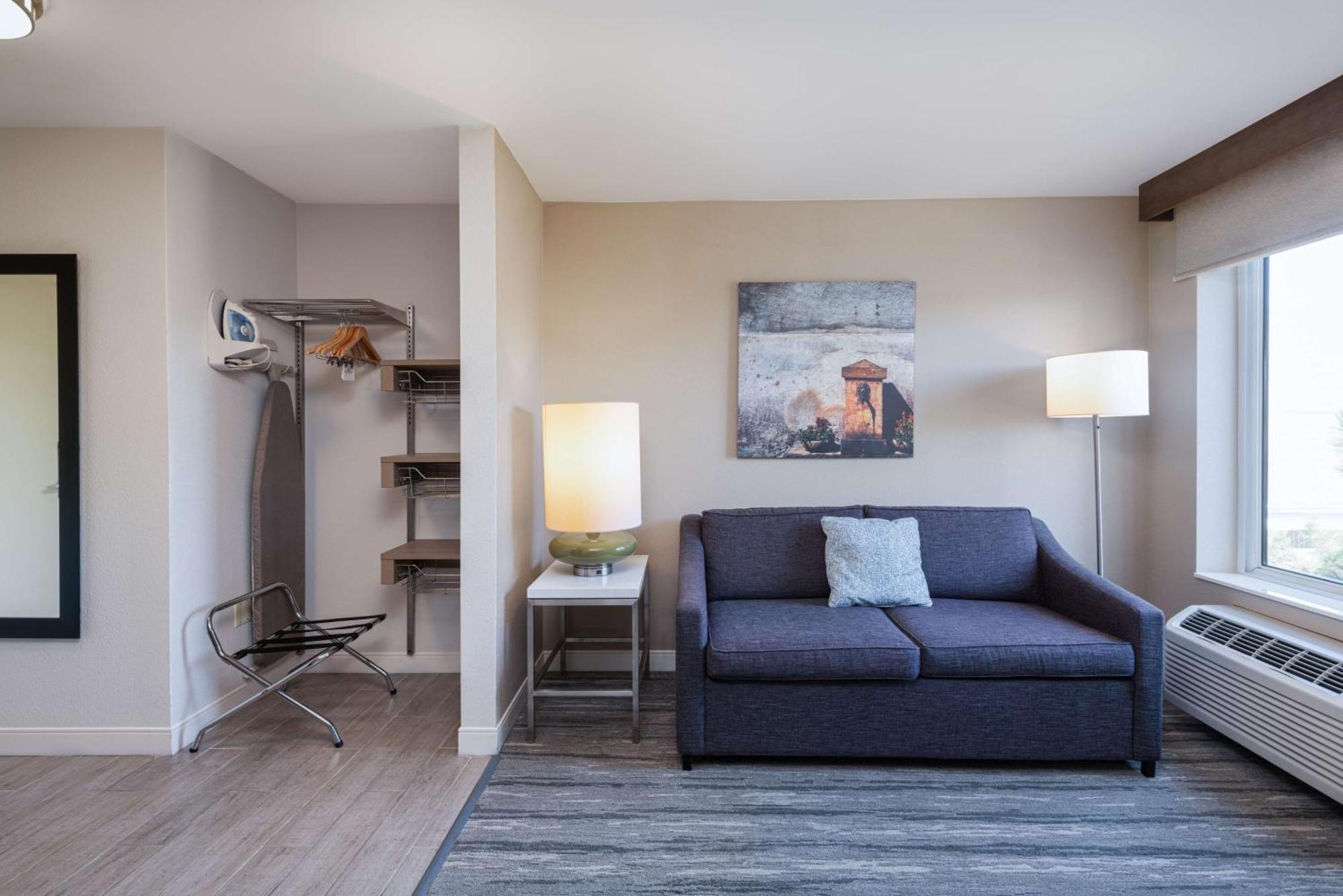 One-Bedroom King Suite Sofa Bed