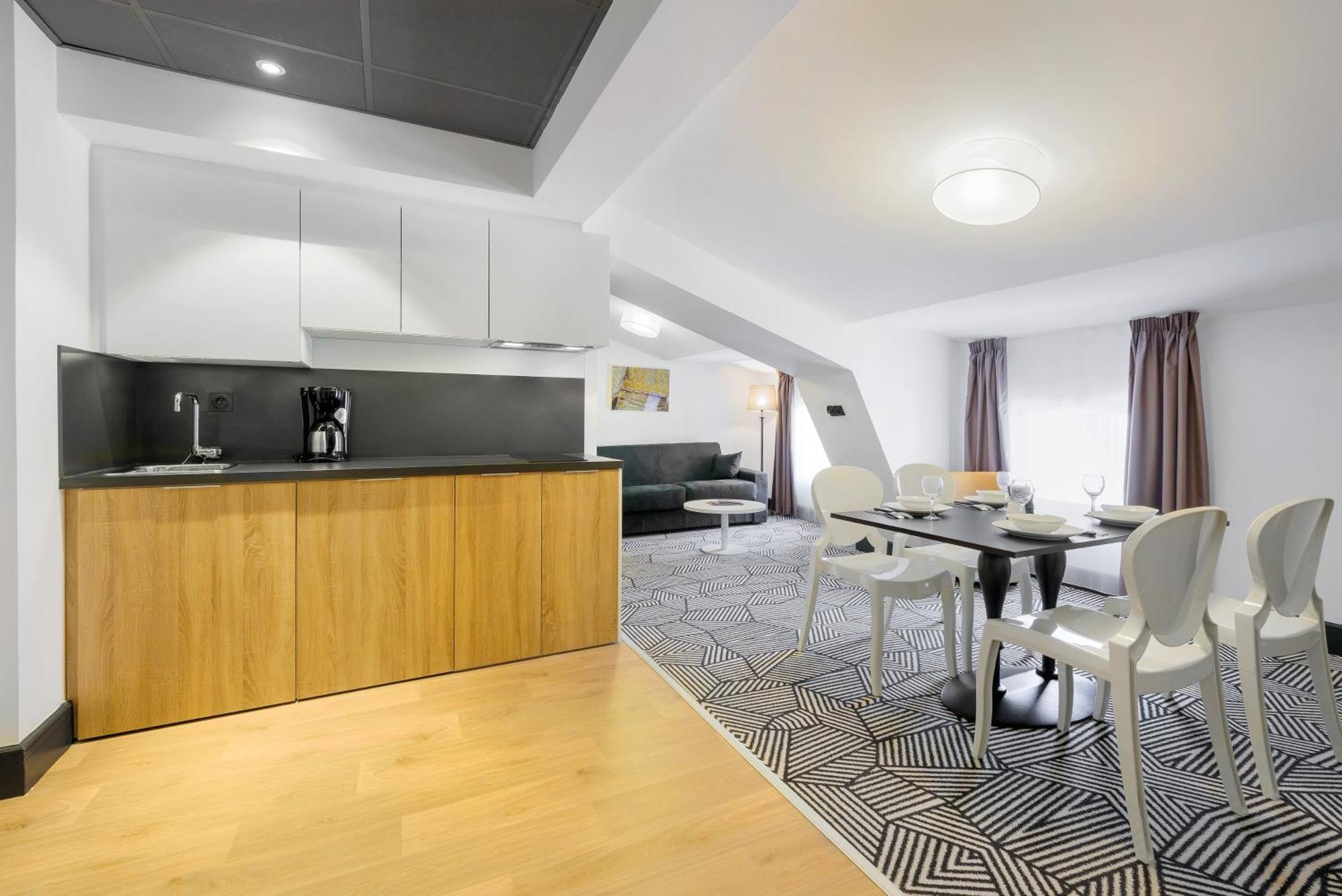Superior One-Bedroom Apartment