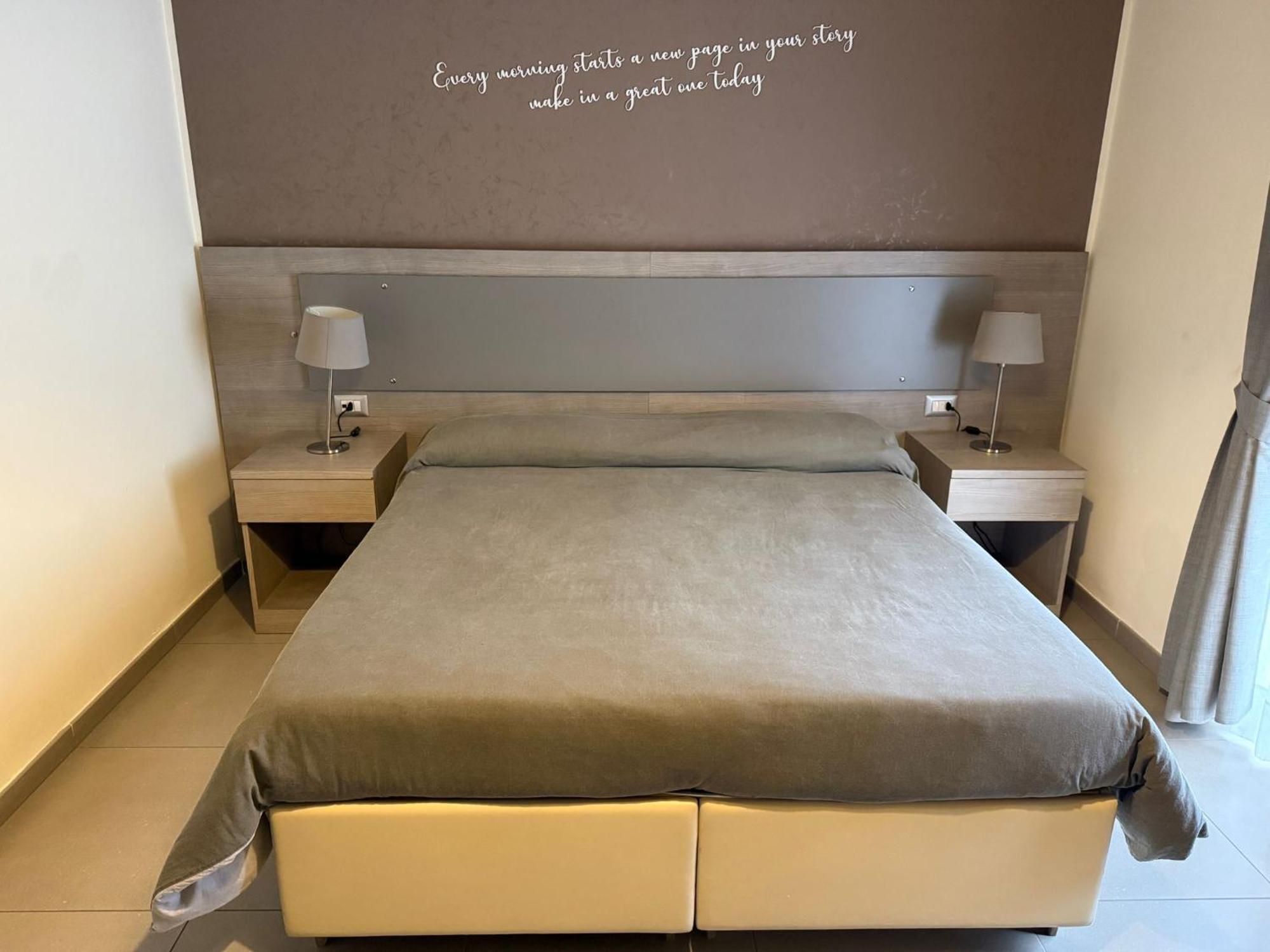 Large Double or Twin Room,1638504382:JPEG