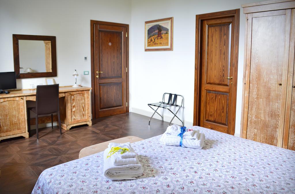 Deluxe Double or Twin Room Garden View