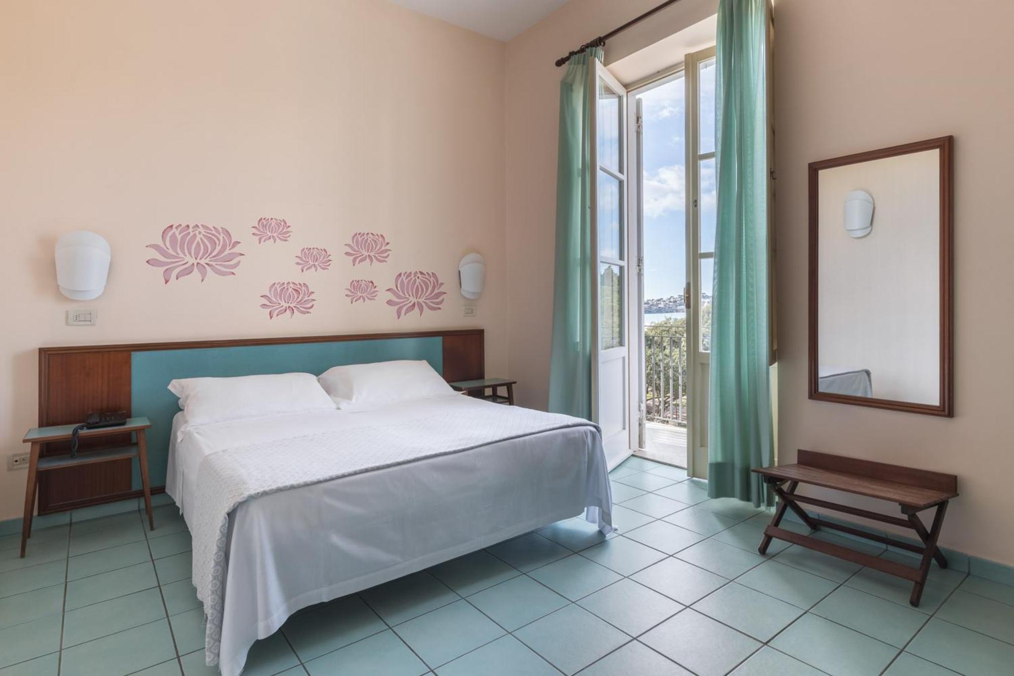 Double Room with Balcony and Sea View,1639551046:JPEG