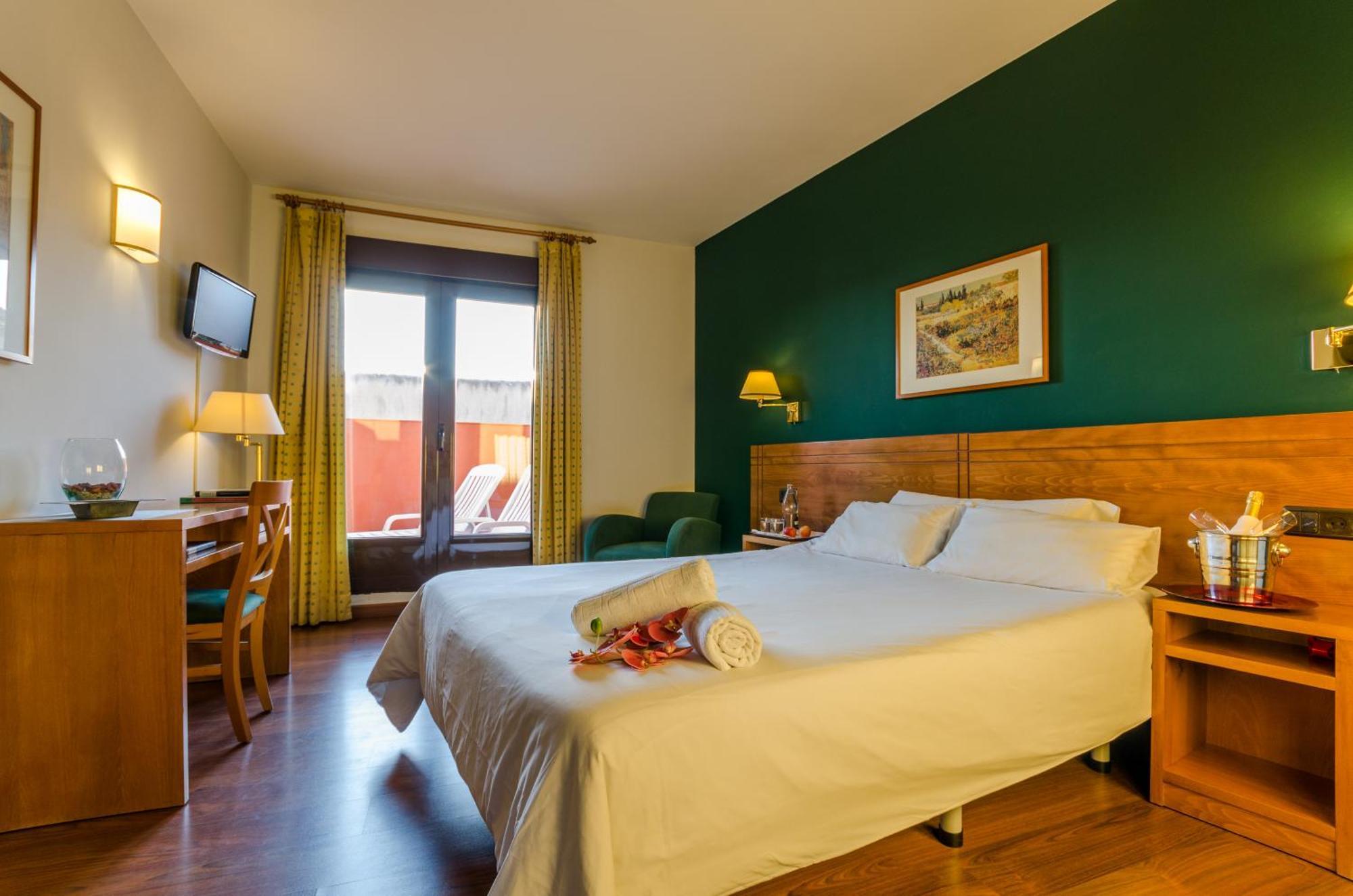 Double or Twin Room Cathedral View