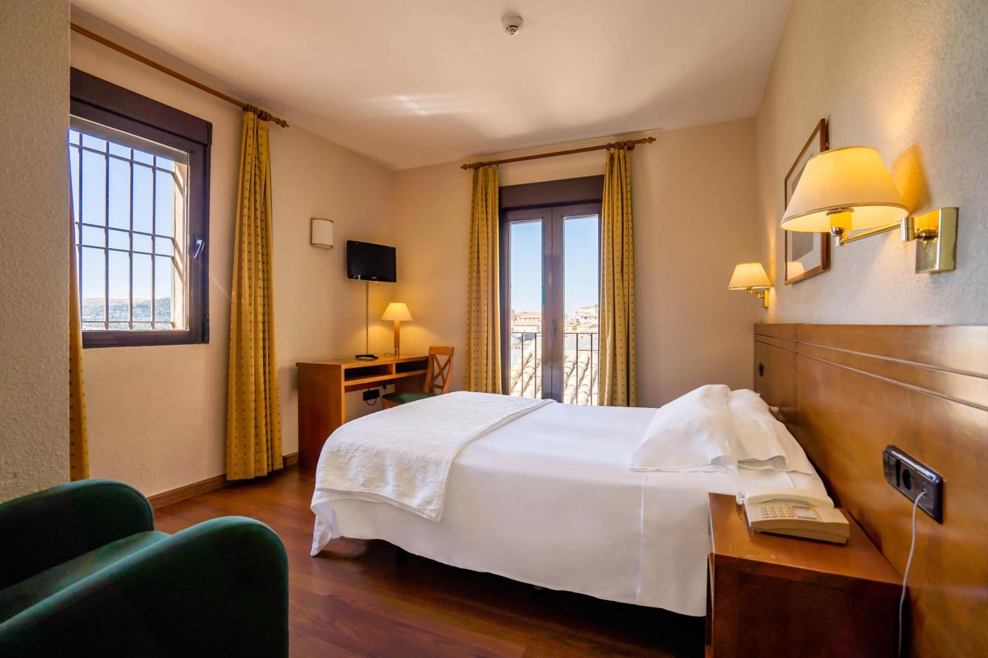 Double or Twin Room Cathedral View
