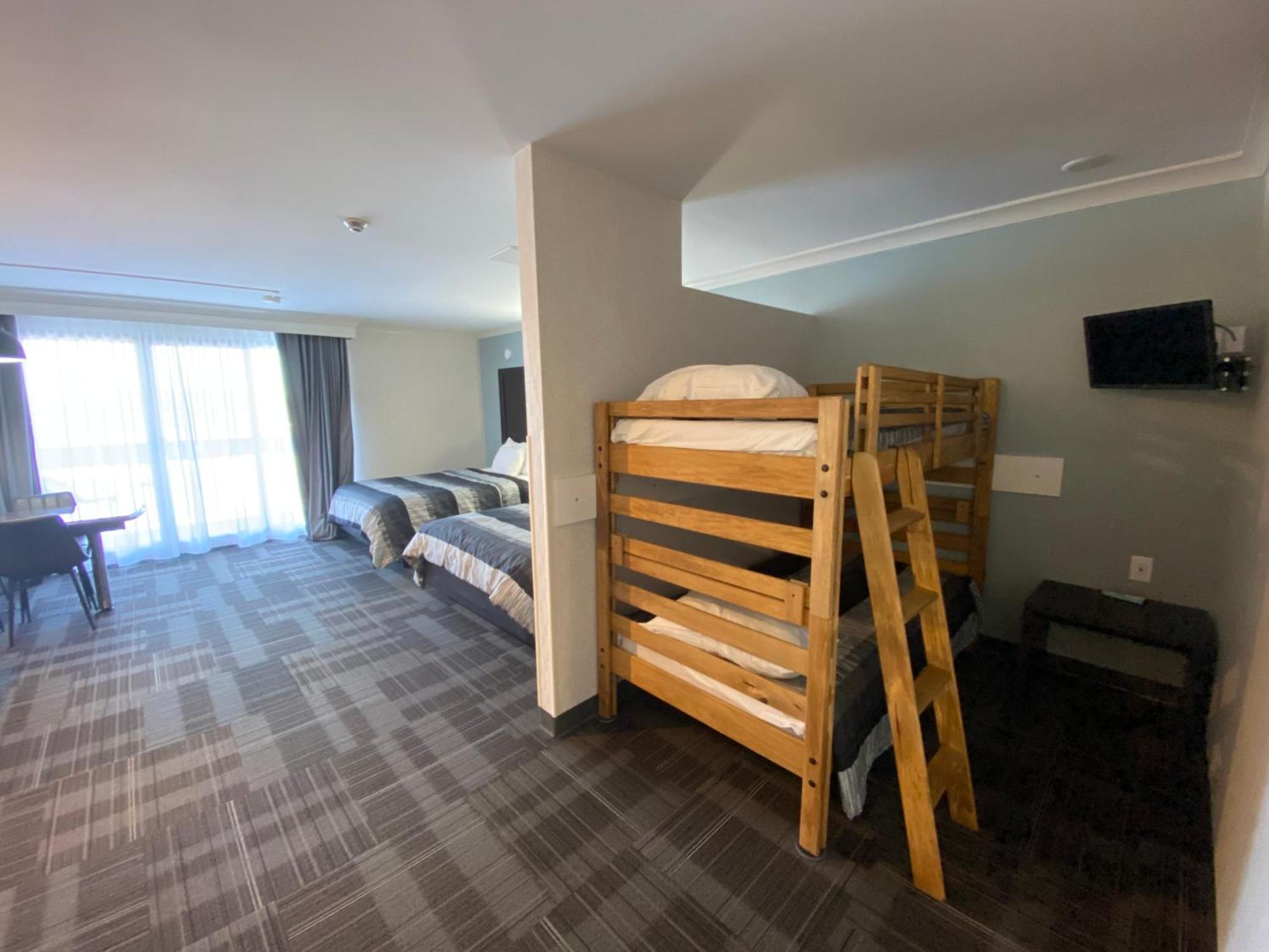 Junior Kiddie Suite Waterpark,1639553040:JPEG