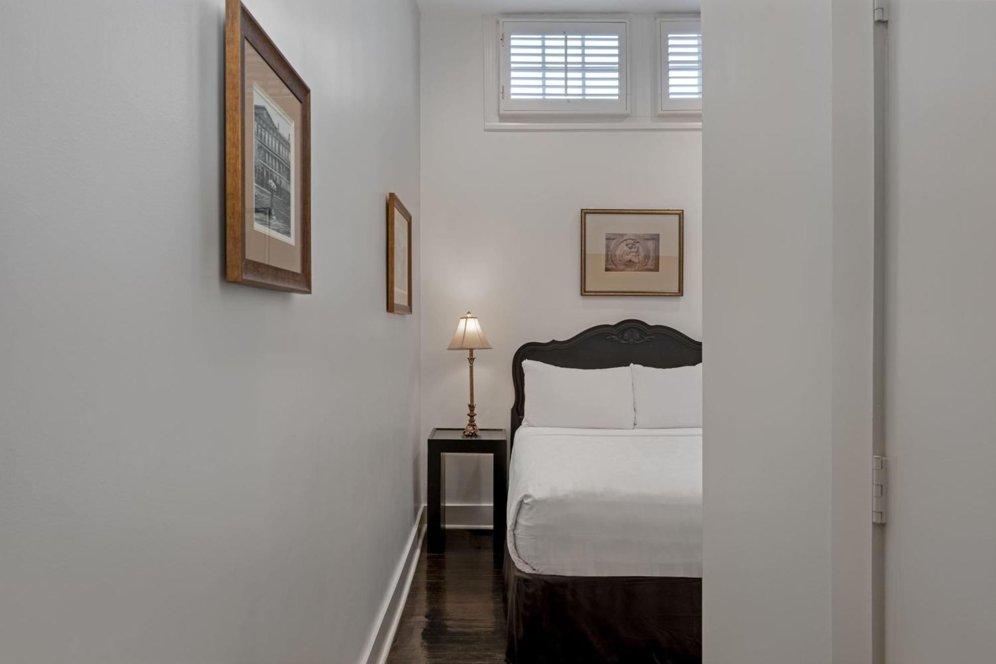 Petite Room