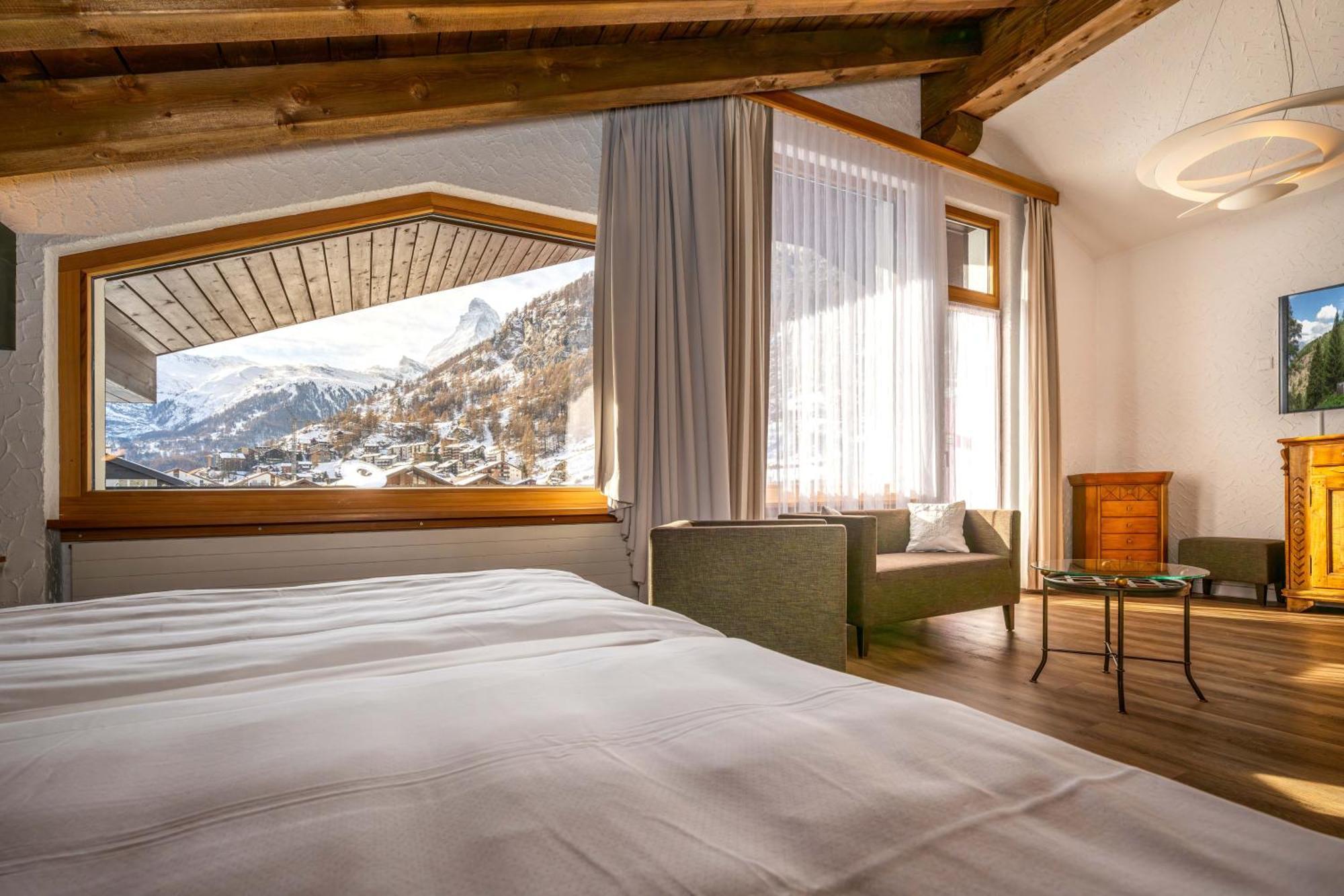 Deluxe Suite Matterhorn View