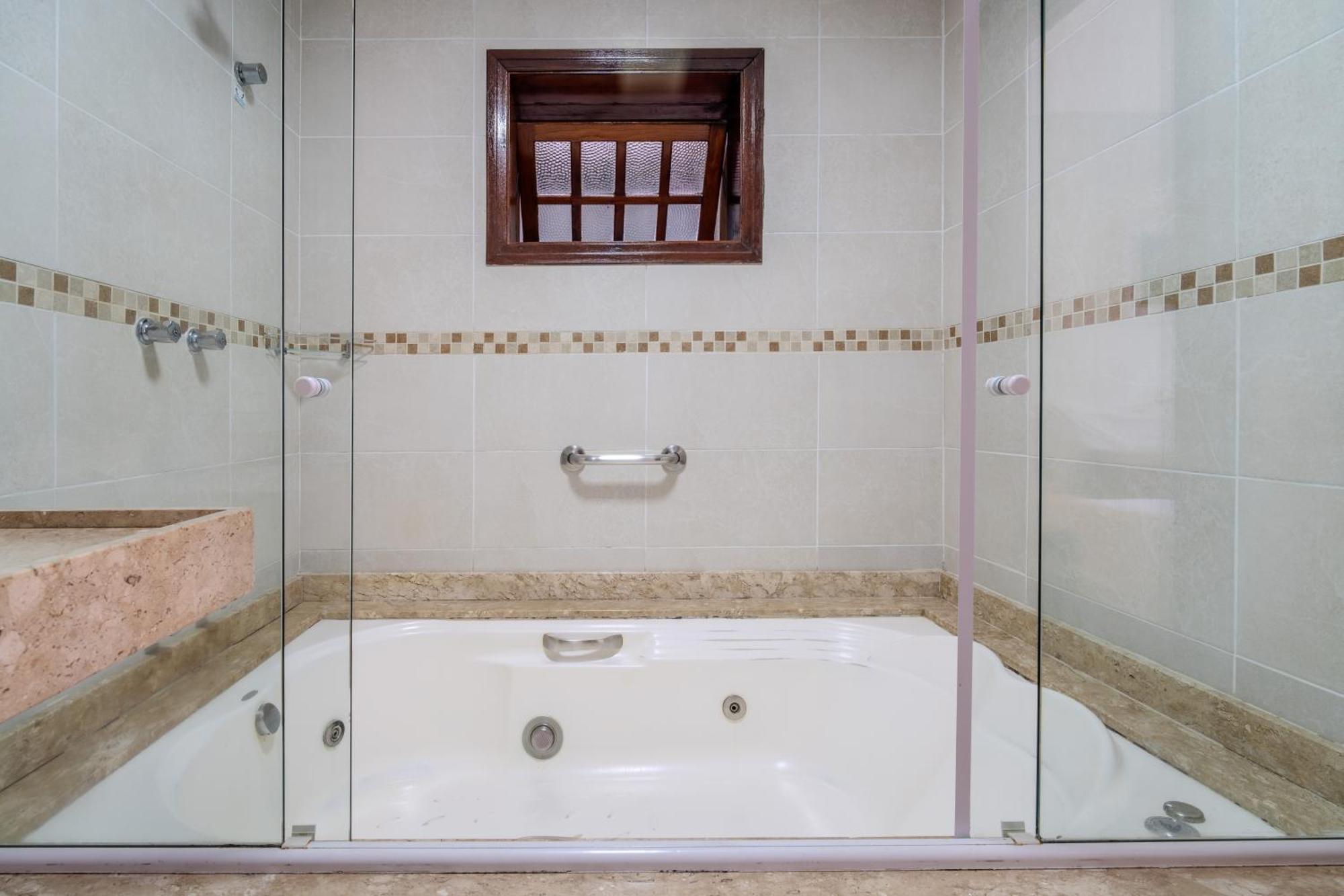 External Double Room Whirlpool