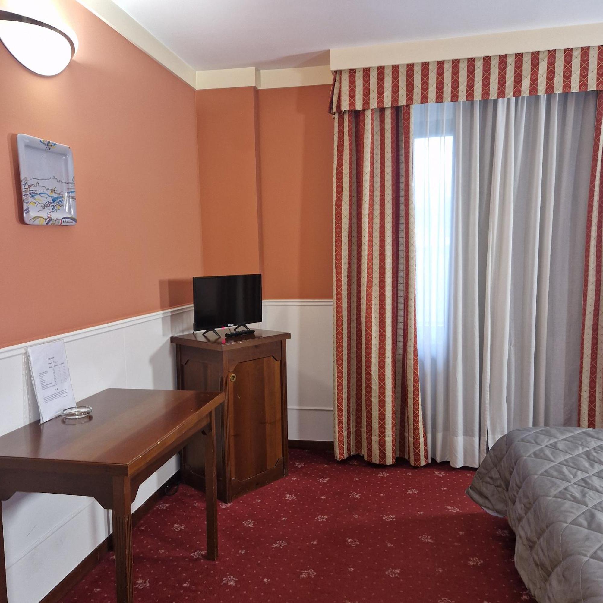 Budget Double Room,1639561212:JPEG