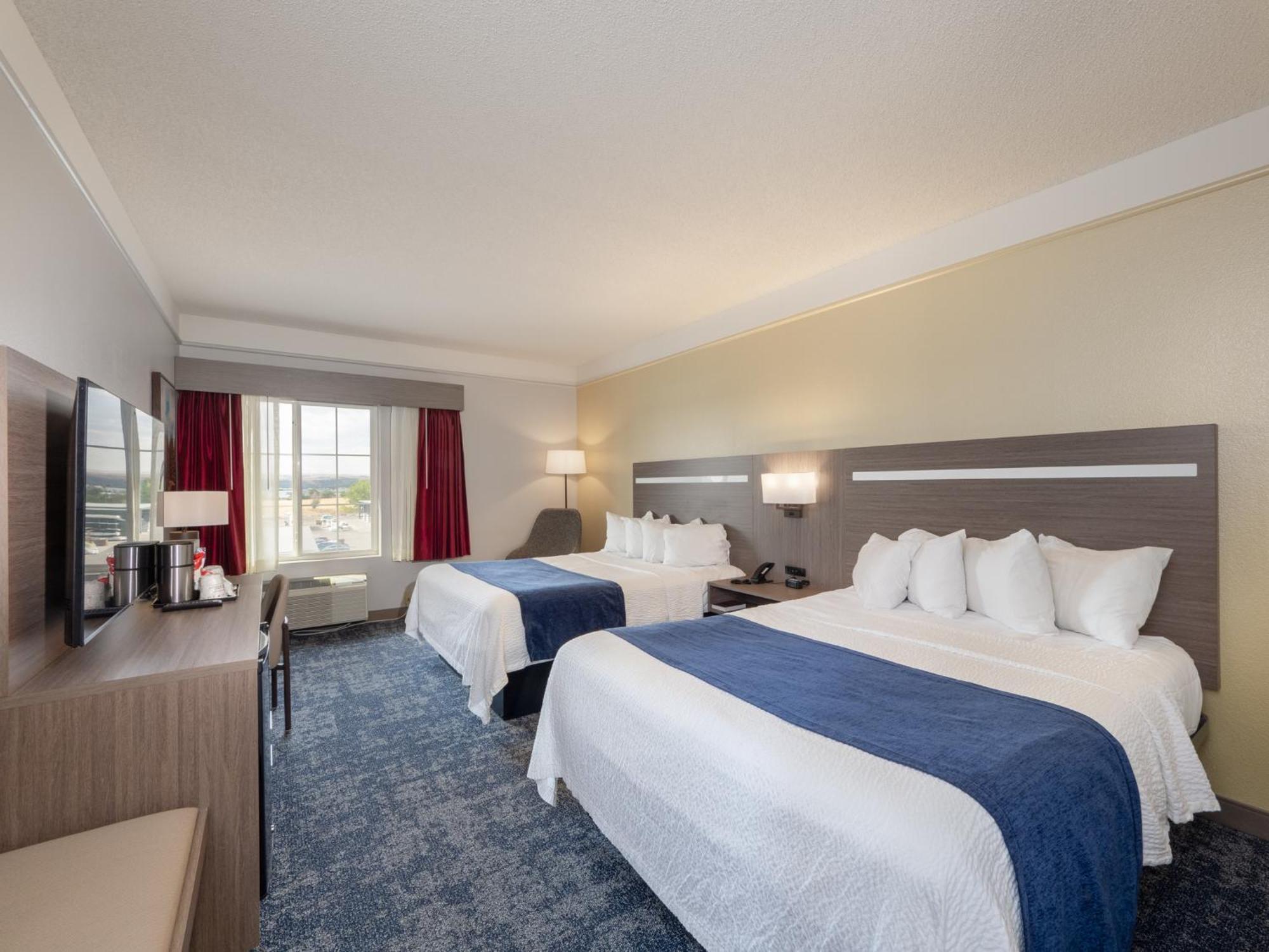 Queen Room Two Queen Beds Bath Tub Disability Access or Non-Smoking