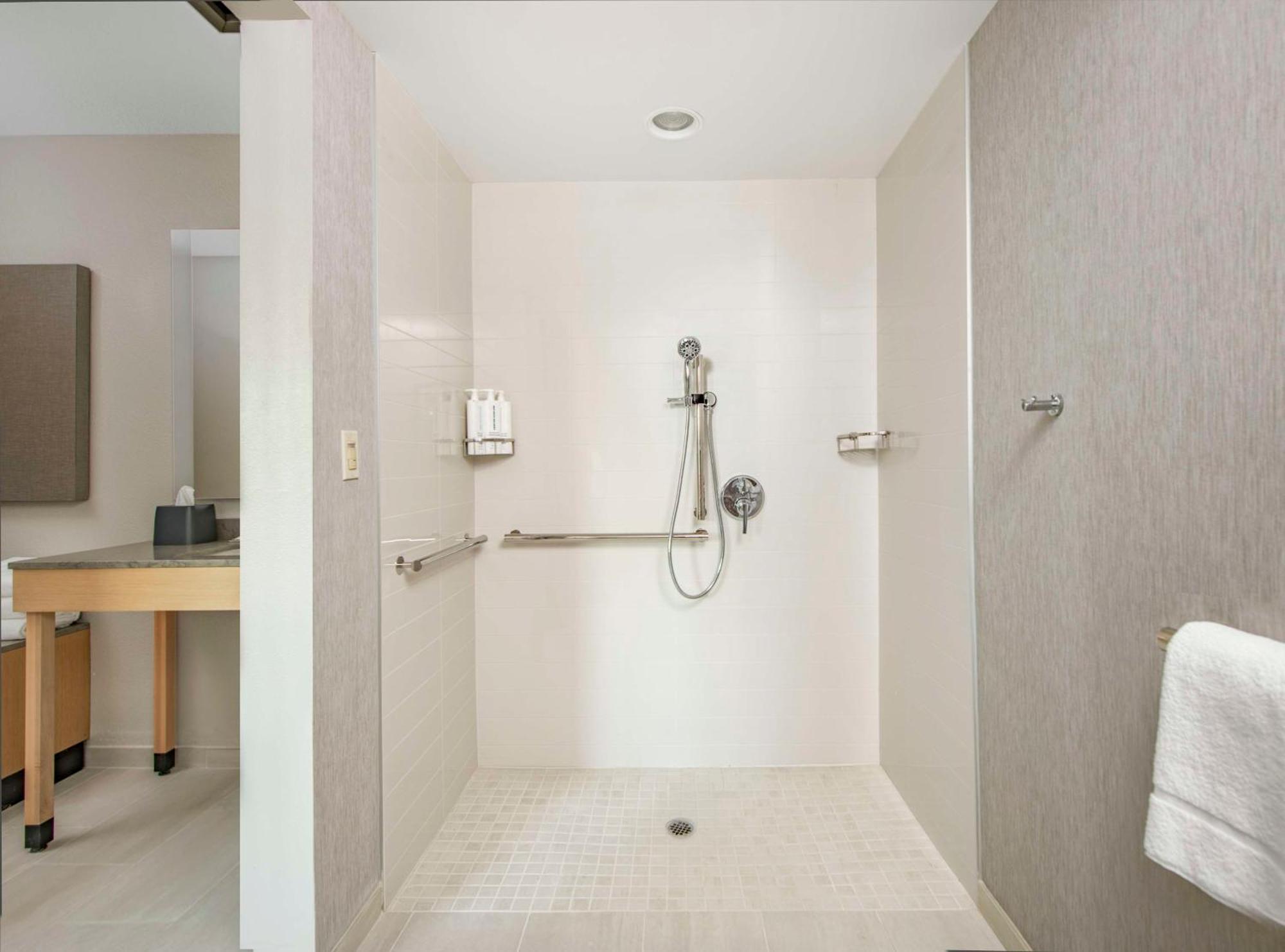 King Room Sofa Bed Roll Shower Disability Access
