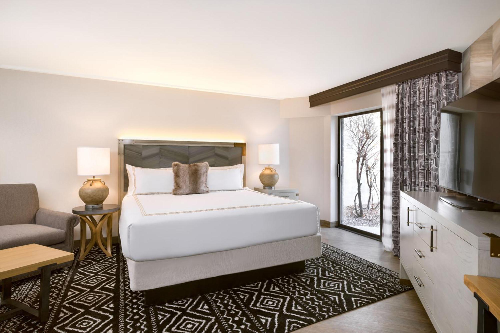 Lodge King Room