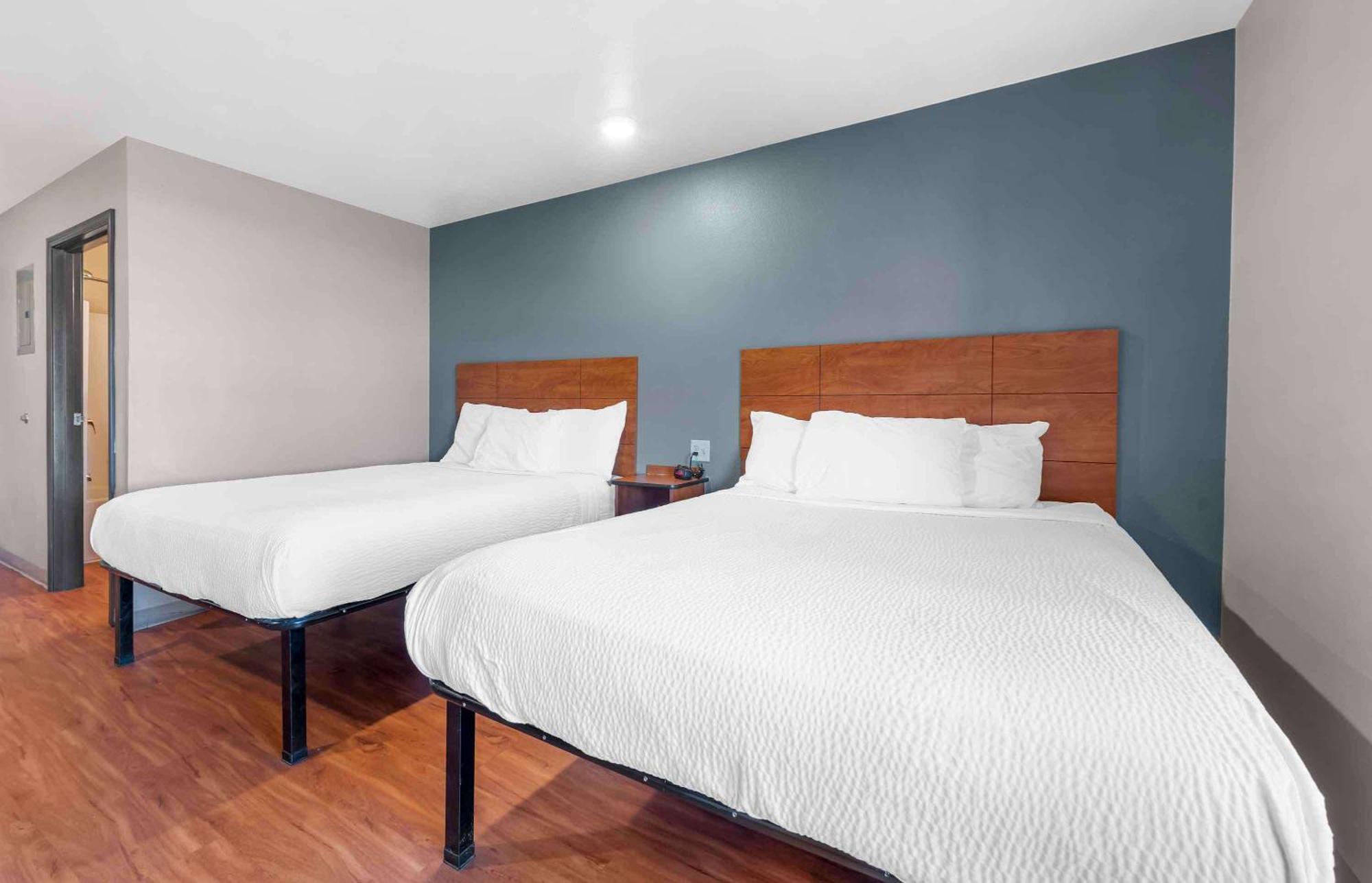 Standard Queen Room Two Queen Beds Non-Smoking