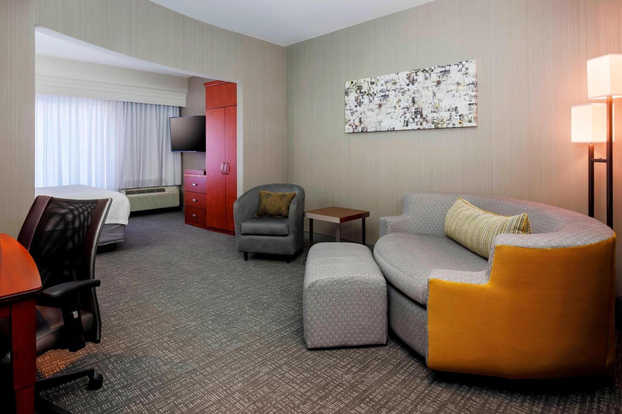 Junior Suite 1 King Sofa bed,1641016716:JPEG