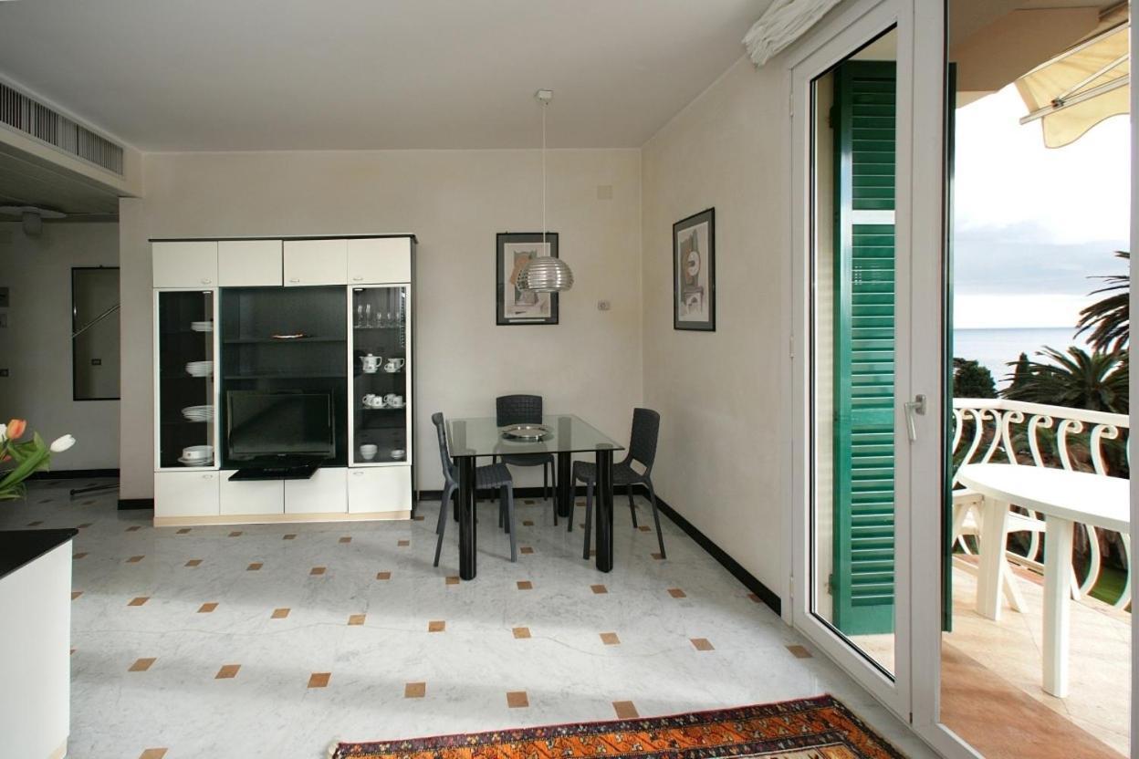 Deluxe One-Bedroom Apartment Ocean View