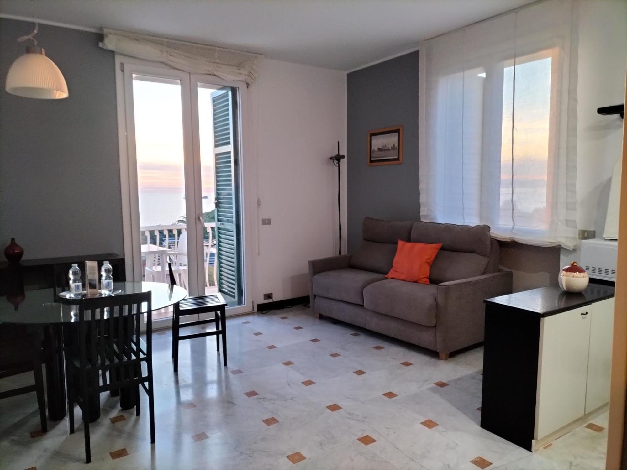 Deluxe One-Bedroom Apartment Ocean View