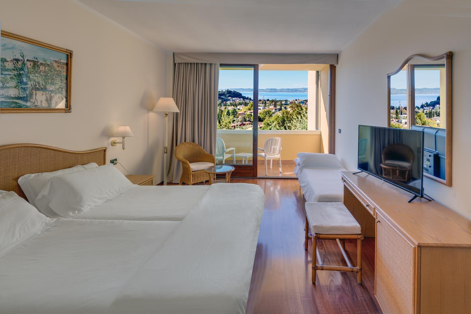 Double or Twin Room Lake View