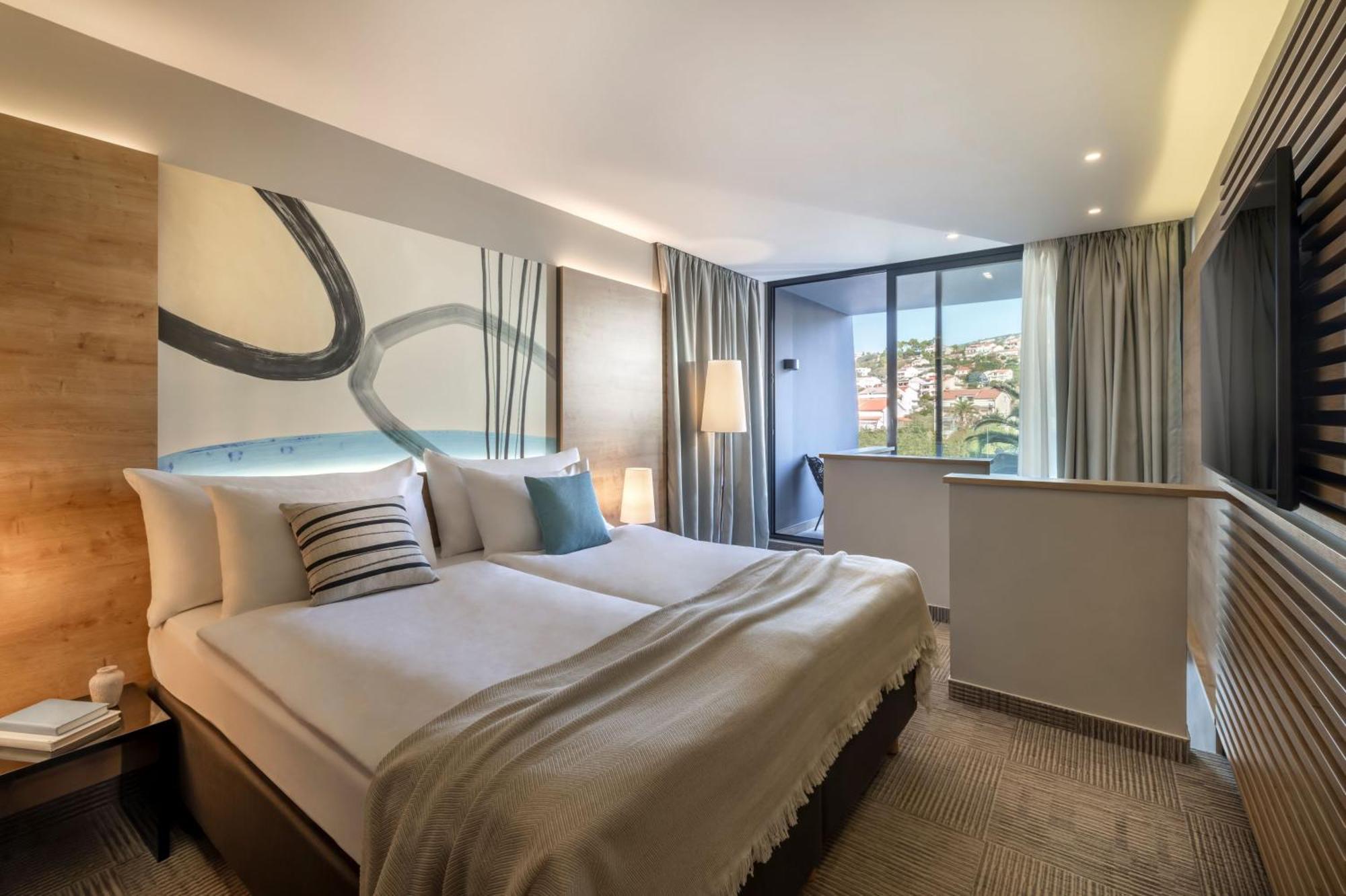 Suite 23