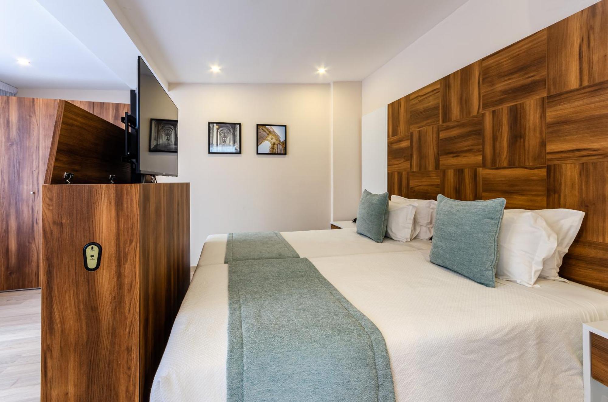 Superior Triple Room