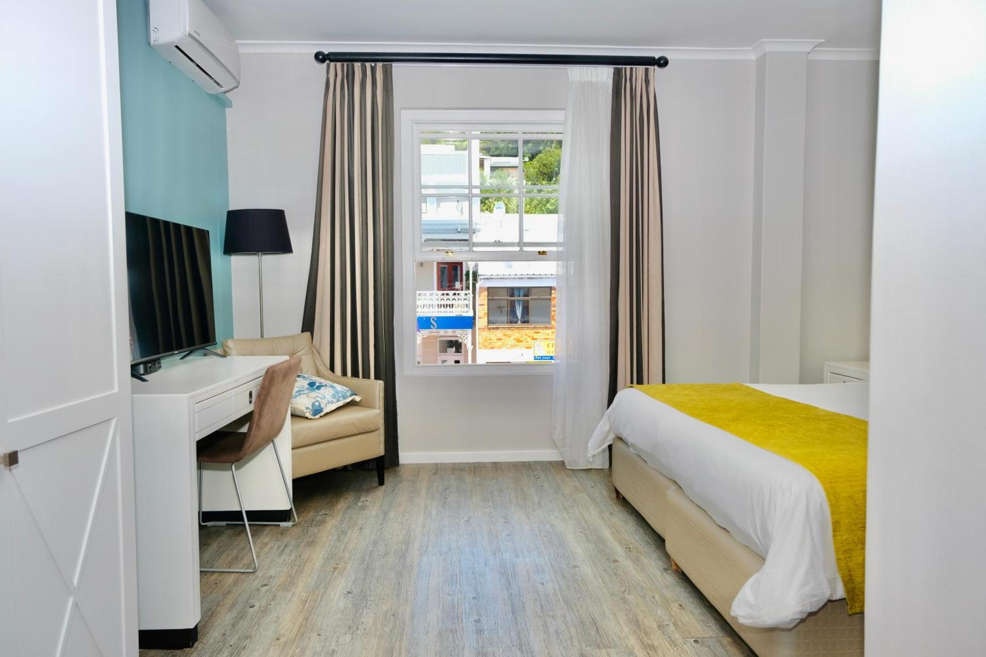 Luxury Double or Twin Room Mountain View