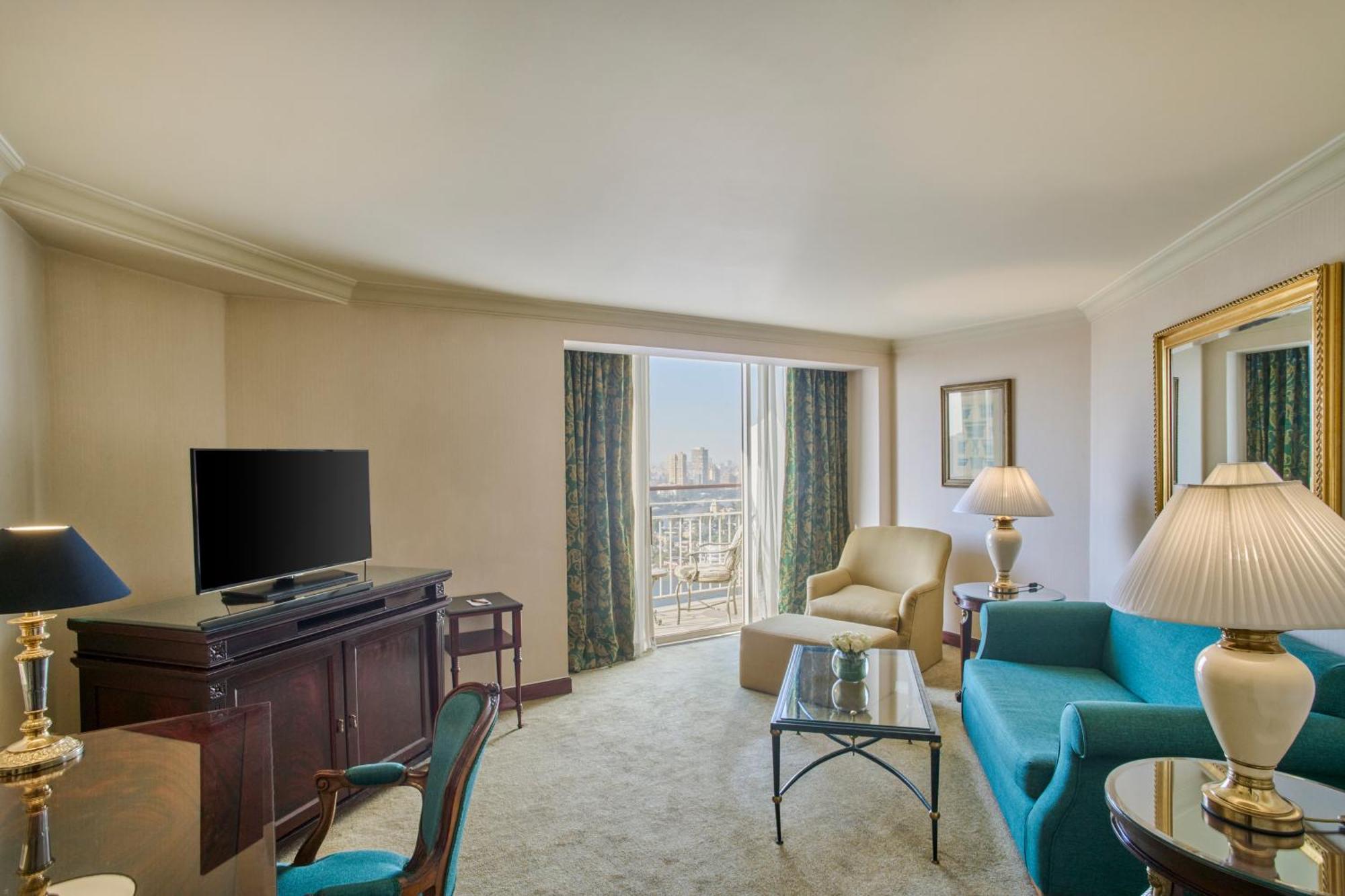 Corner One-Bedroom King Suite - Nile View,1641737092:JPEG