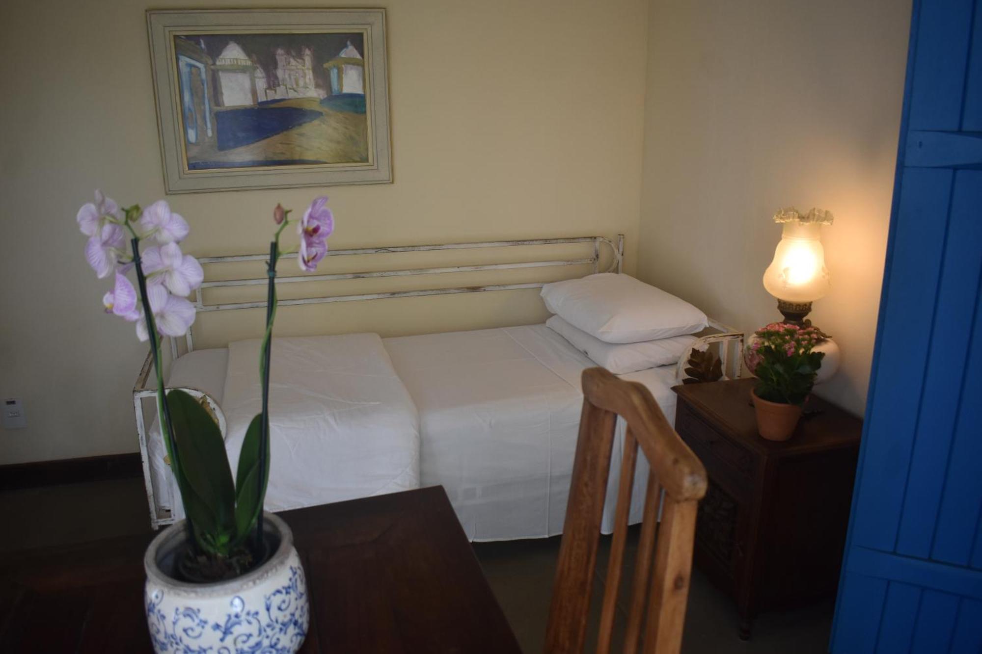 Queen Room Garden View