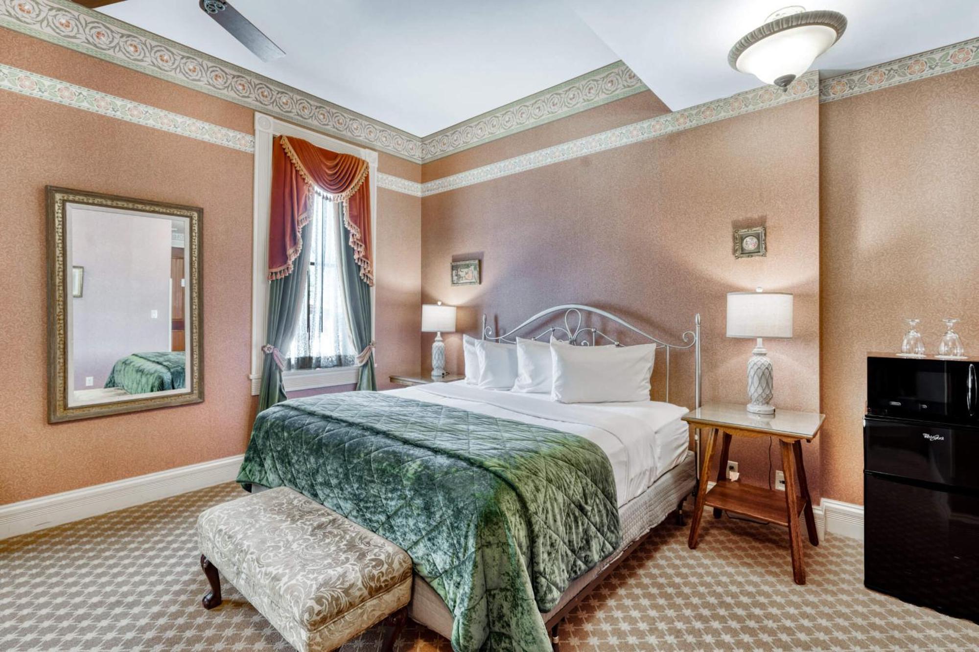 Standard King Room