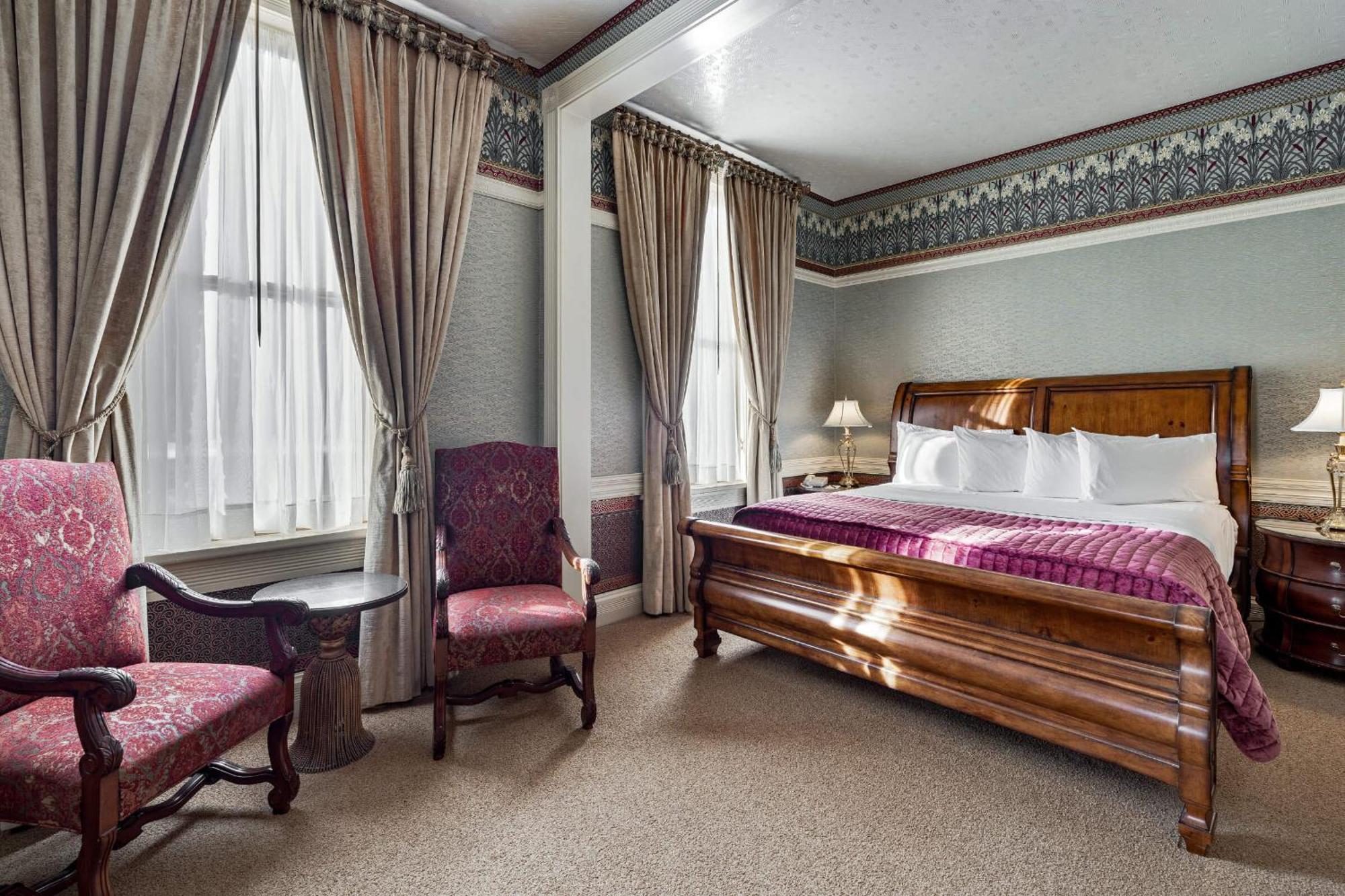 Luxury Two-Bedroom Apartment