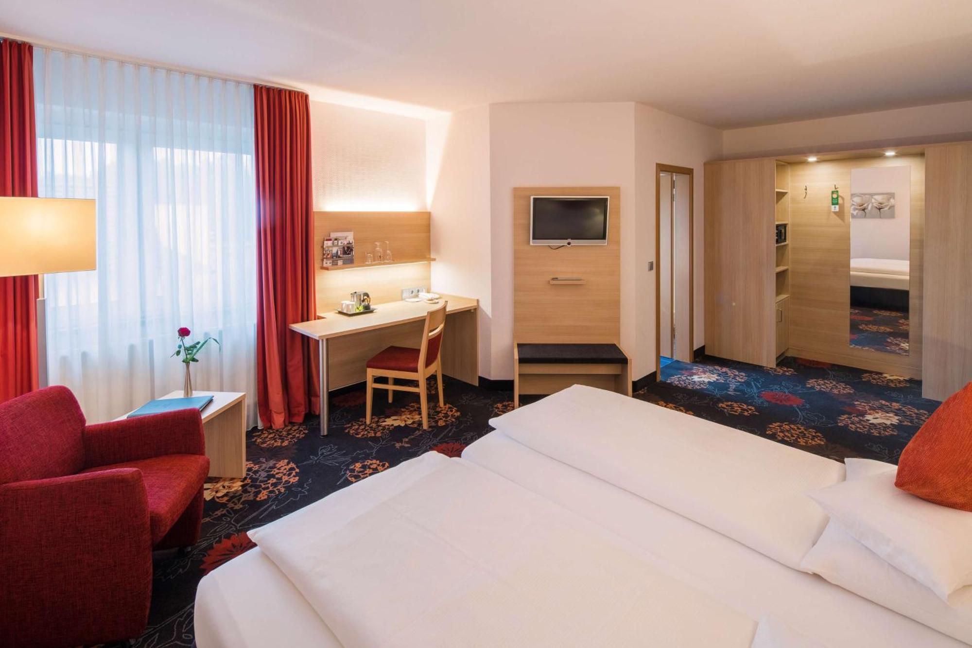 Large Double Room,1641746787:JPEG