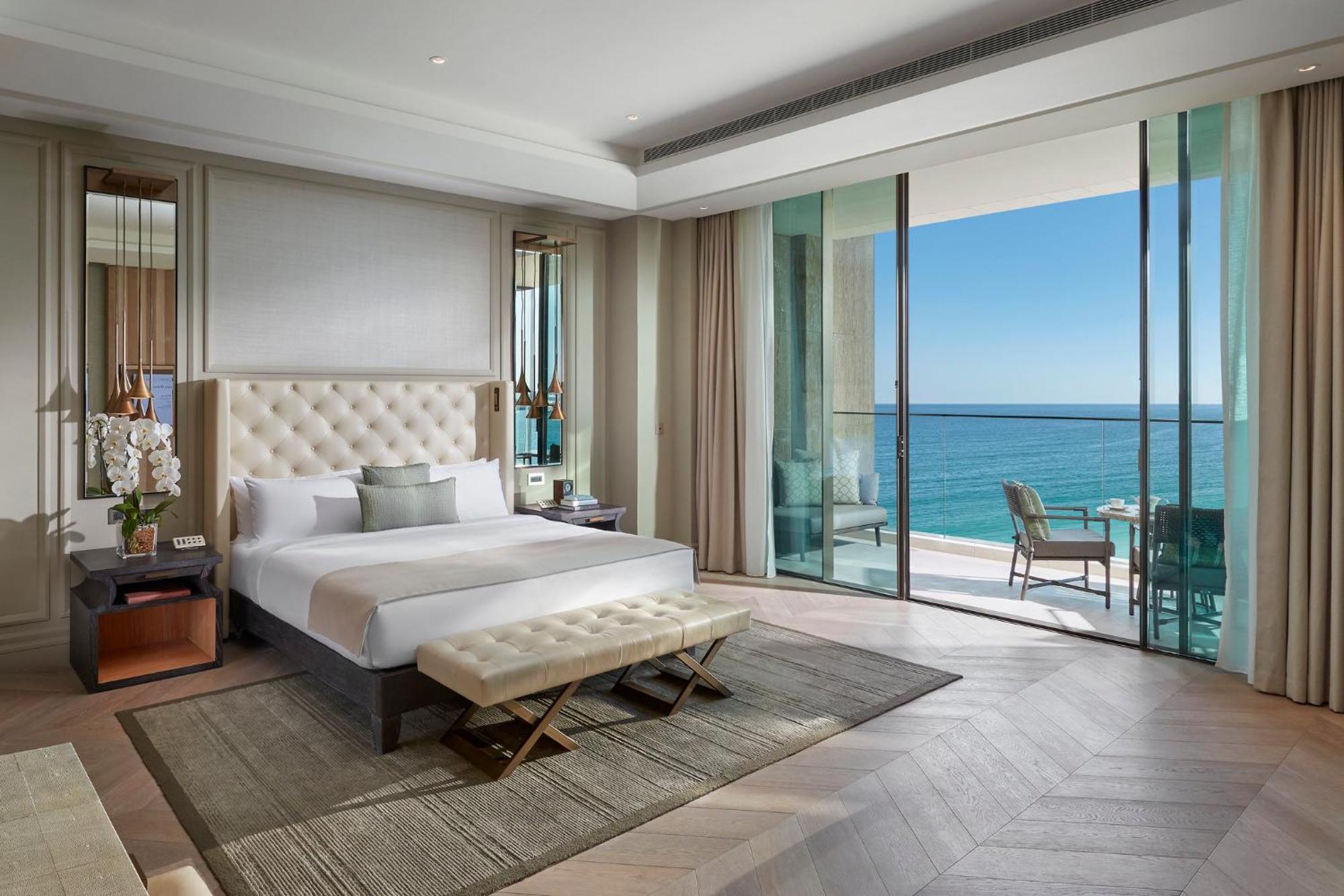 Premier Sea View Suite Club Lounge Access including Daily & Afternoon Tea Evening Drinks & Canapes,1641772614:JPEG