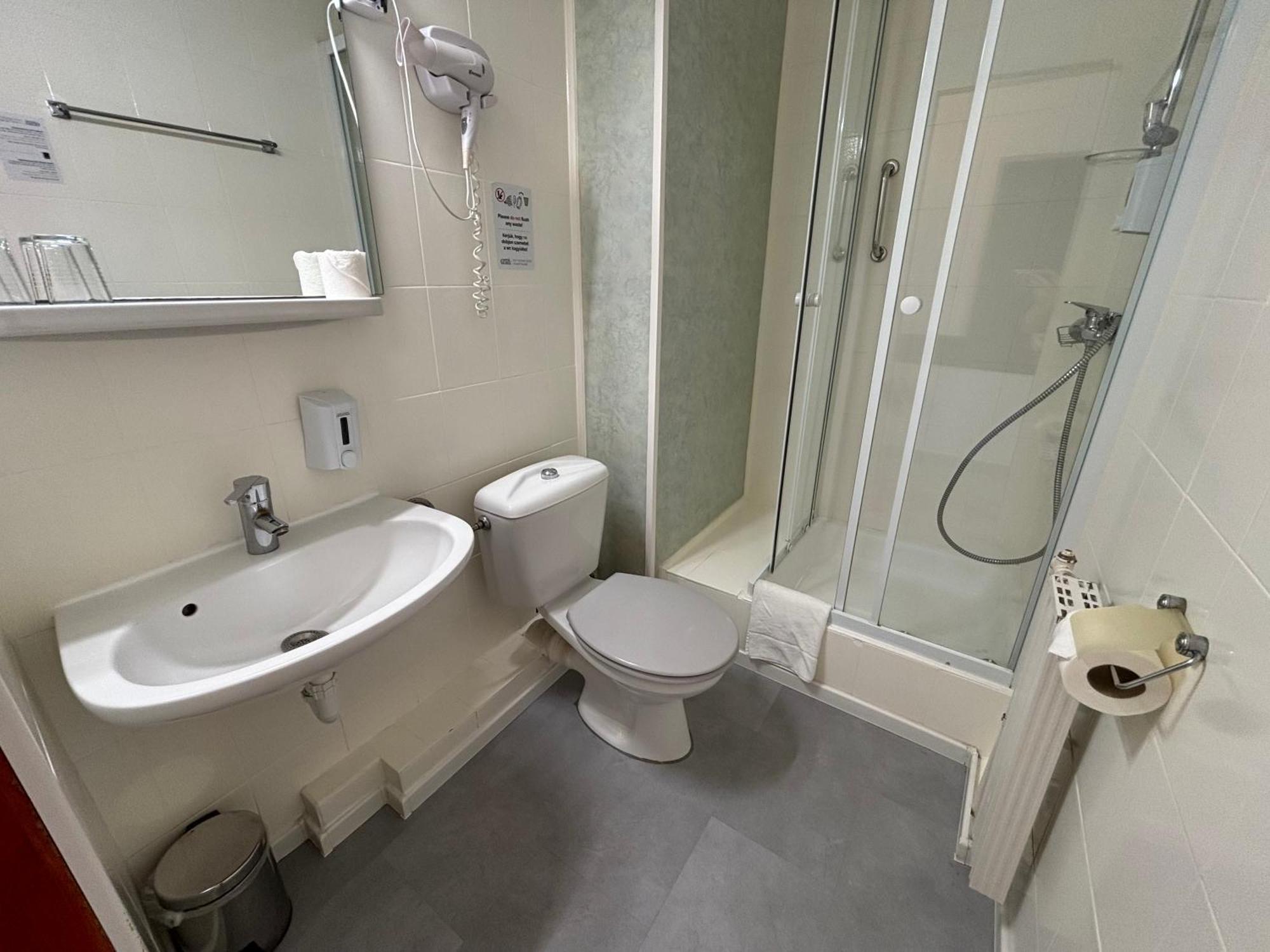 Standard Single Room