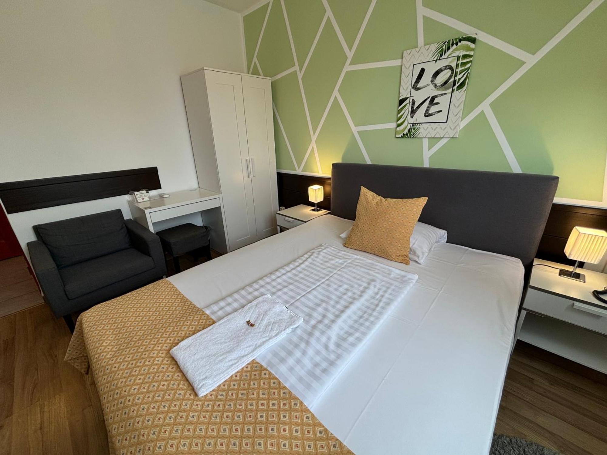Single Room