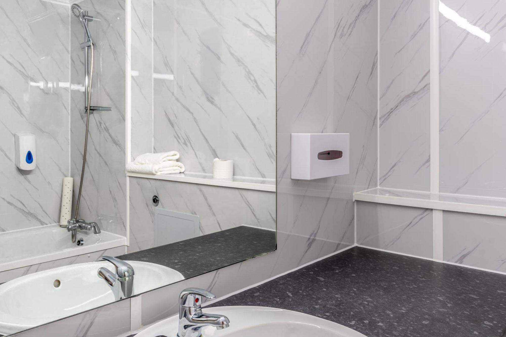 Single Room Private Bathroom