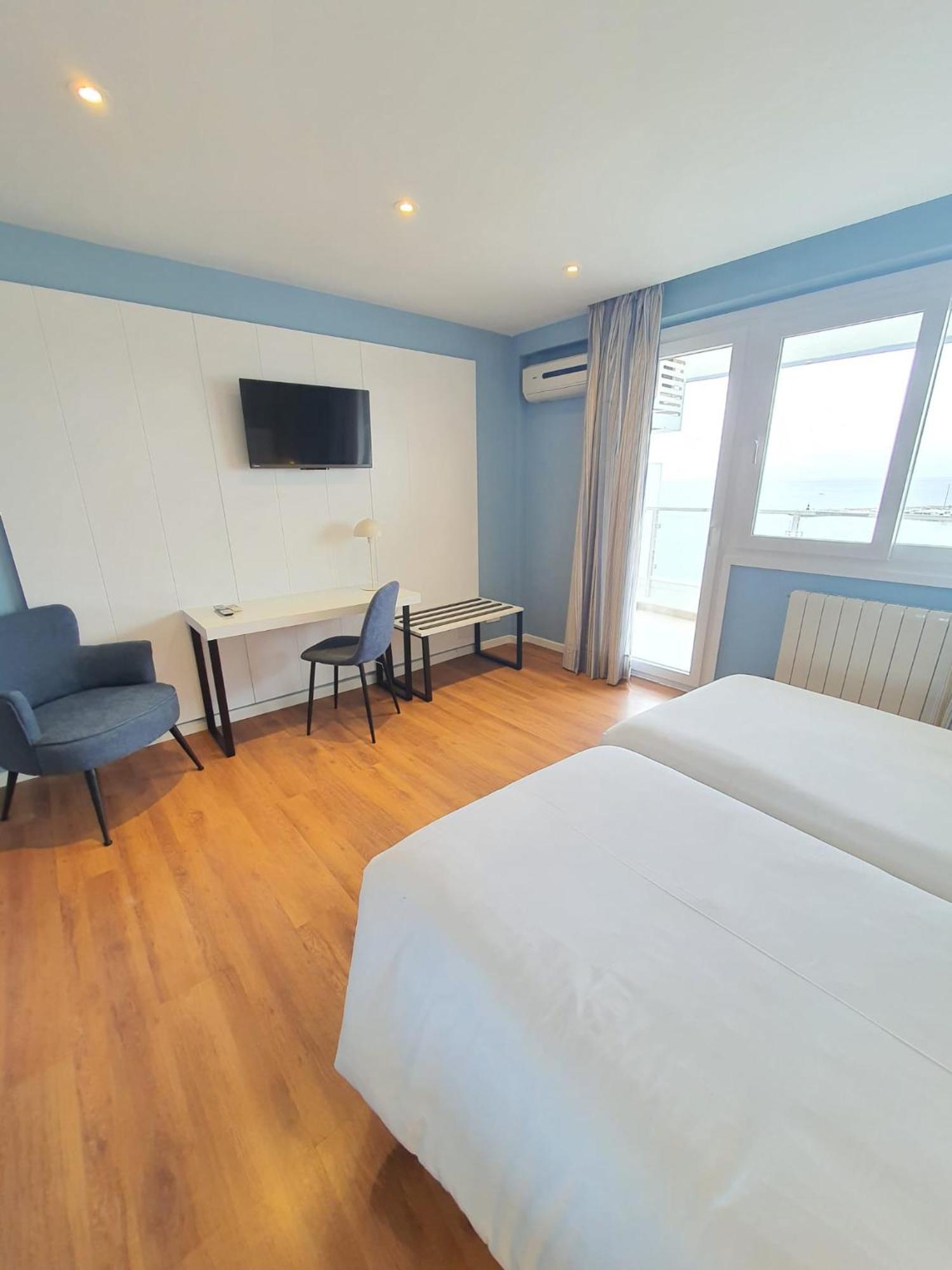 Double Room Pool or Sea View
