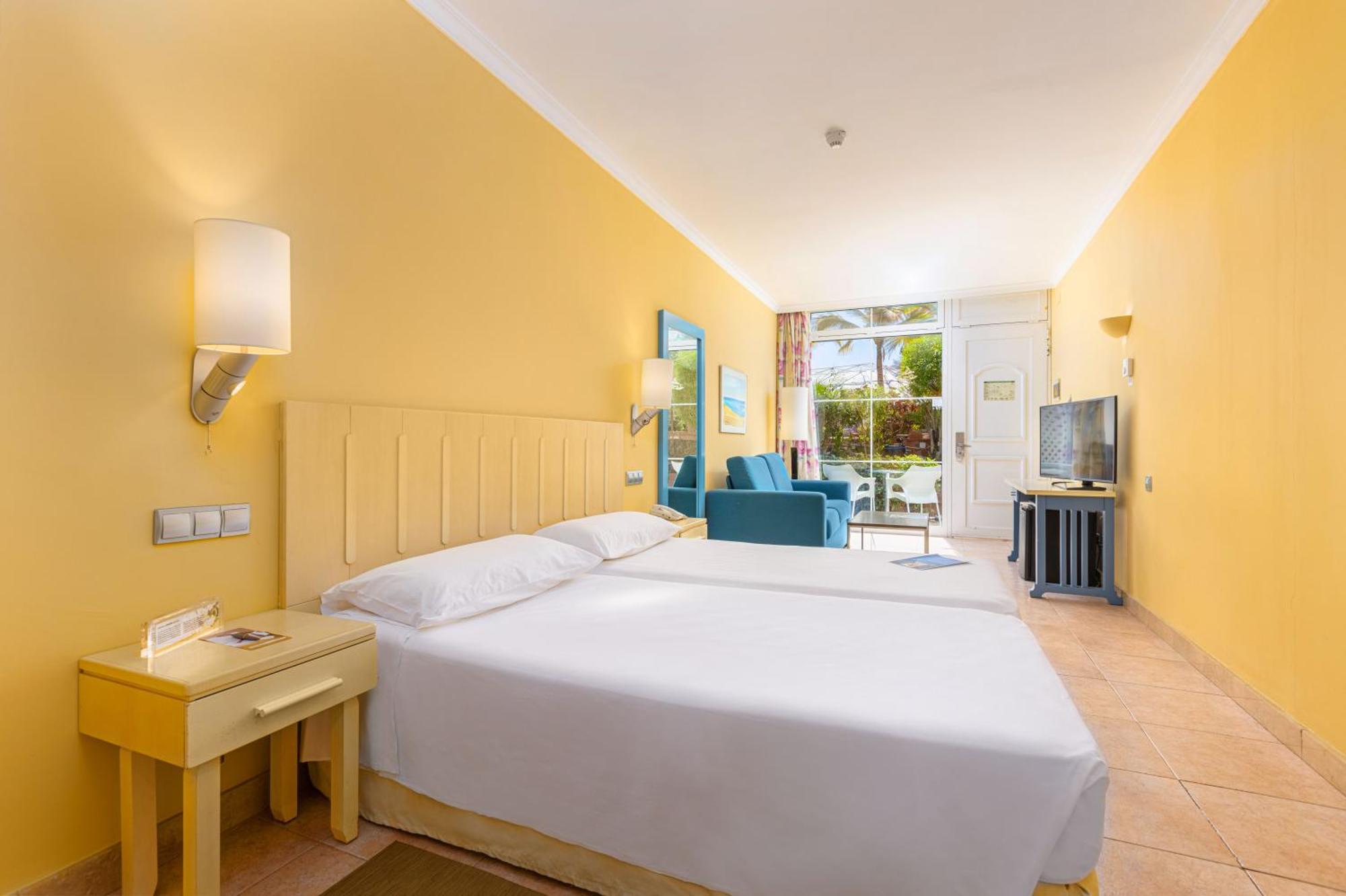 Family Room View,1642311700:JPEG