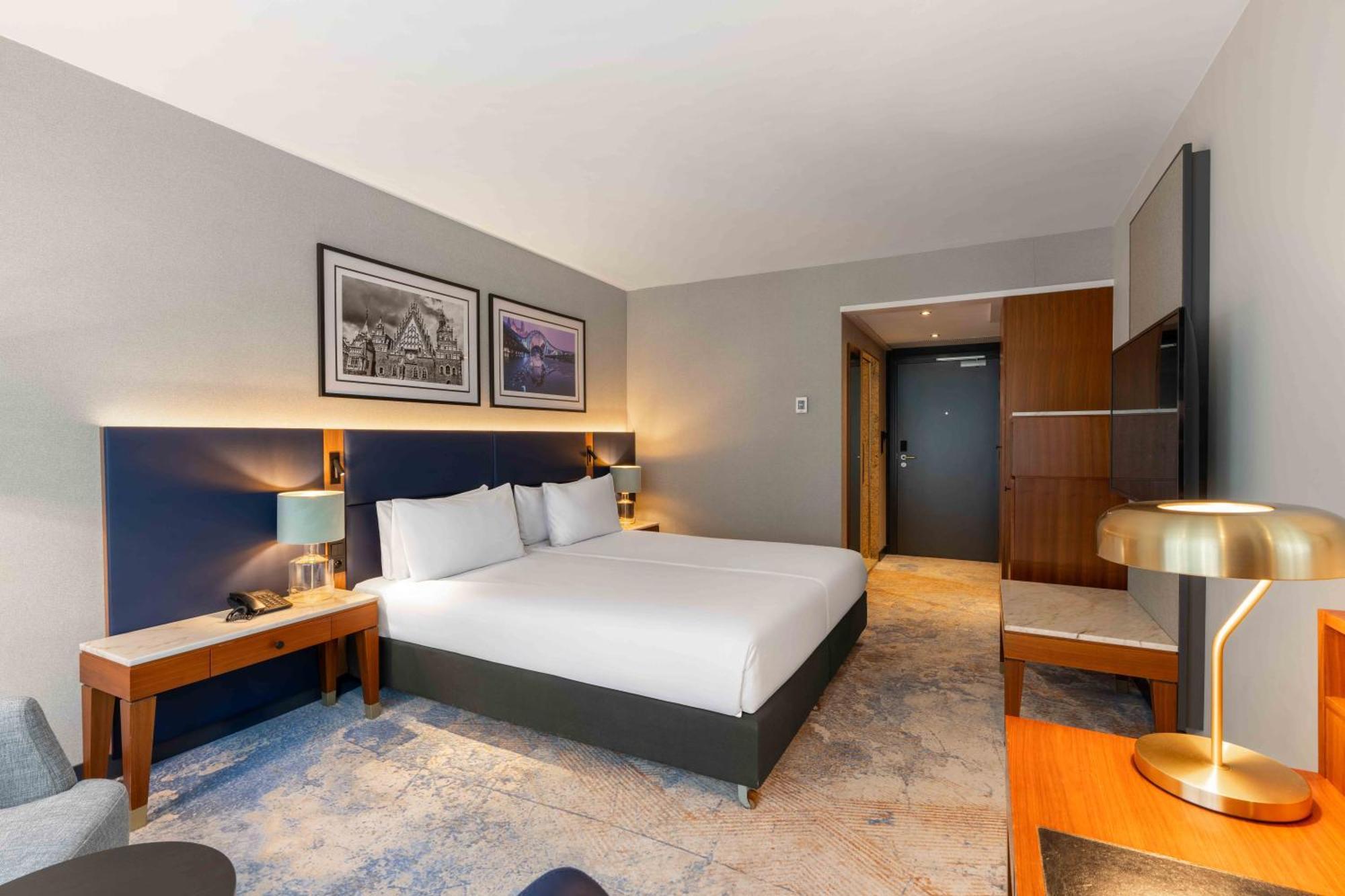 Superior King Room