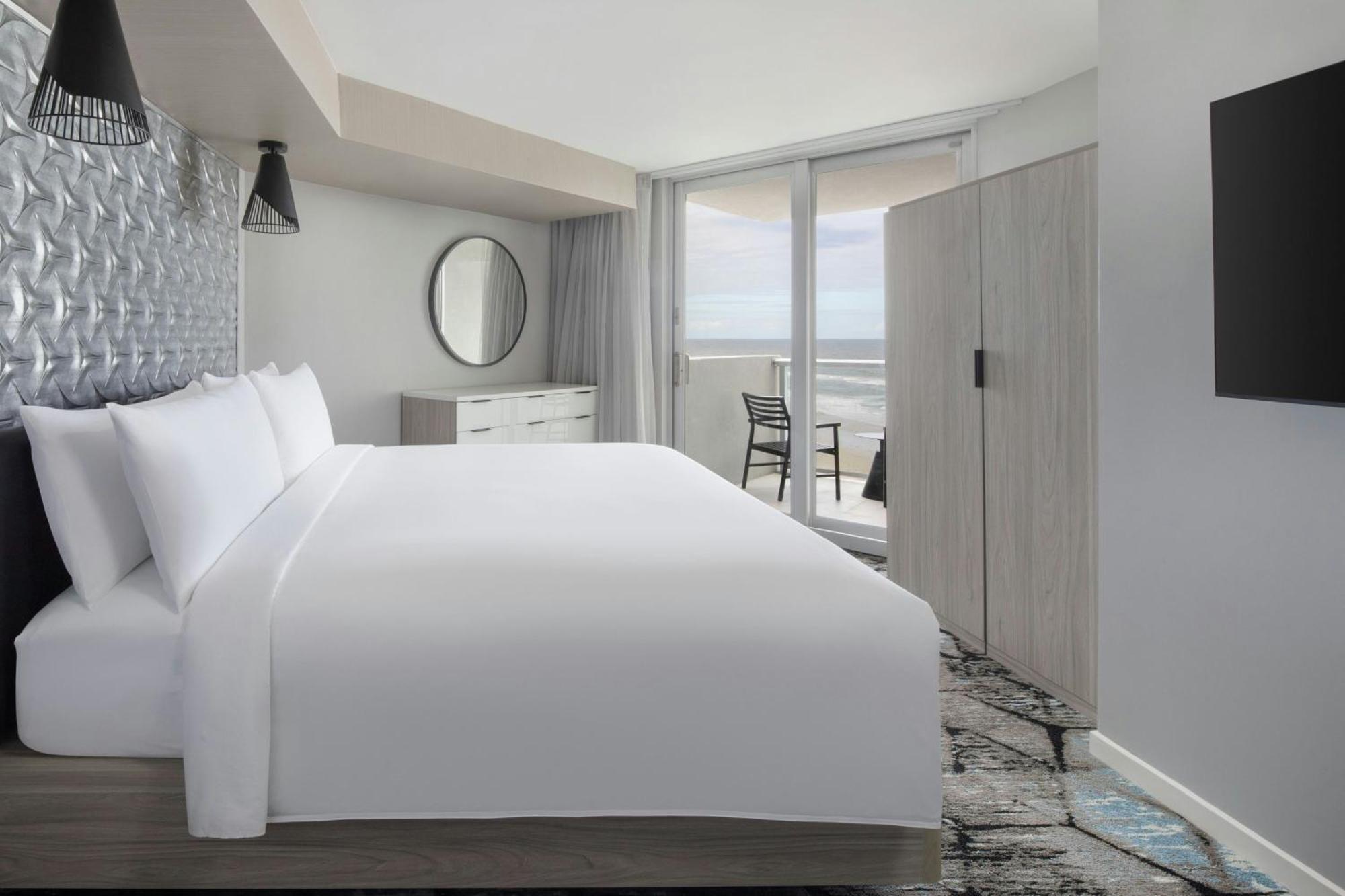 One-Bedroom King Suite Sofa Bed Ocean View Balcony,1642315829:JPEG