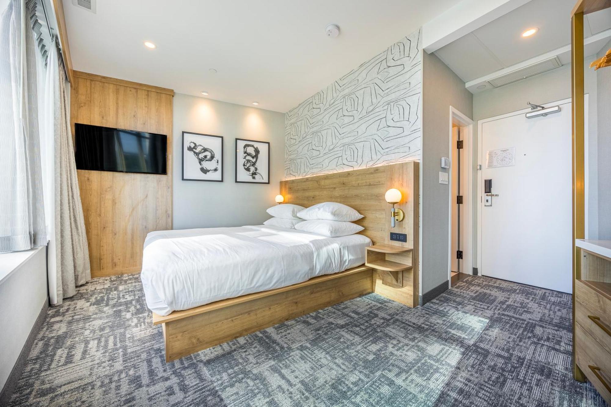 Tower King American Fallsview Room