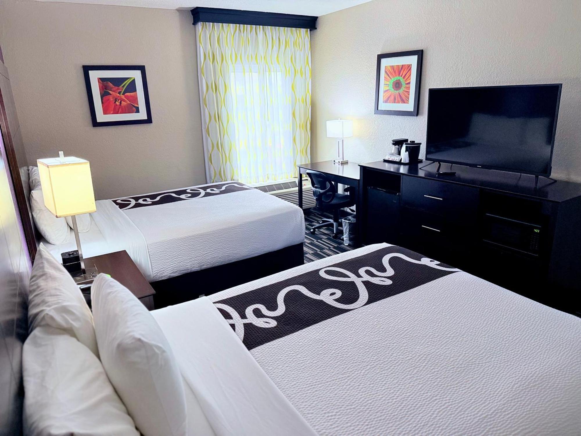 Queen Room Two Queen Beds