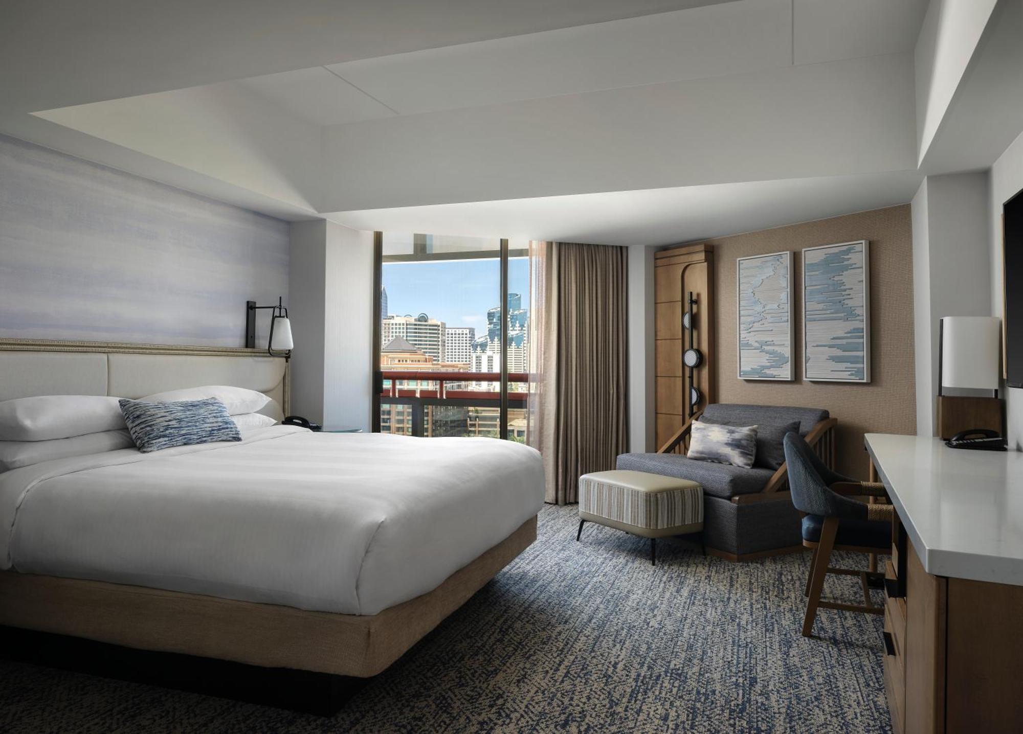 Guest room 1 King City view