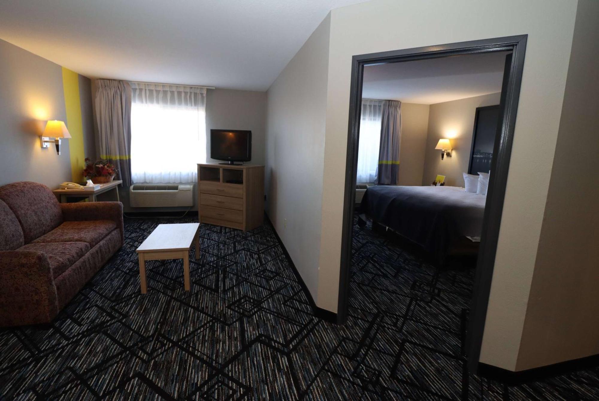One-Bedroom King Suite Non-Smoking,1642345479:JPEG