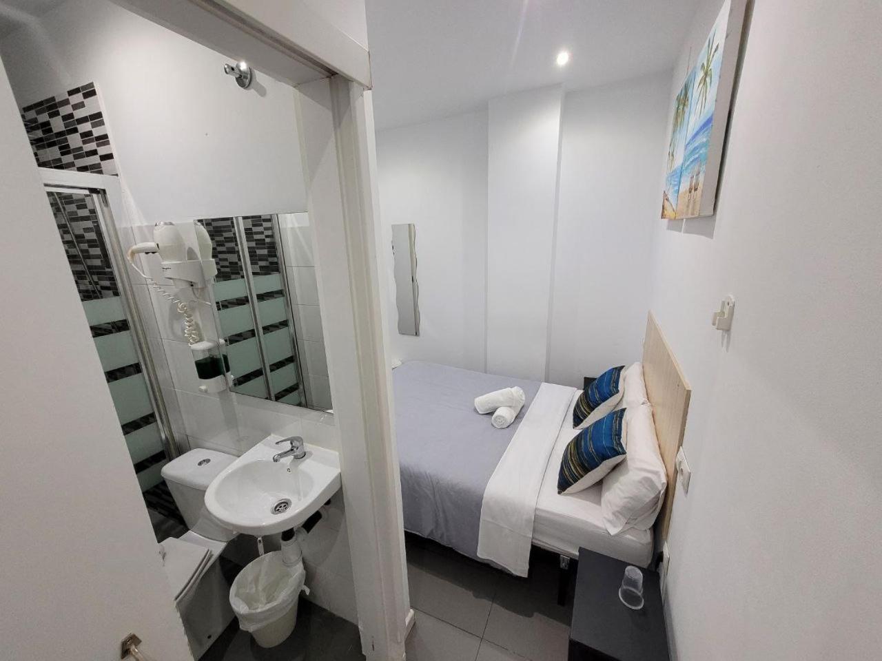 Economy Double Room,1642377902:JPEG