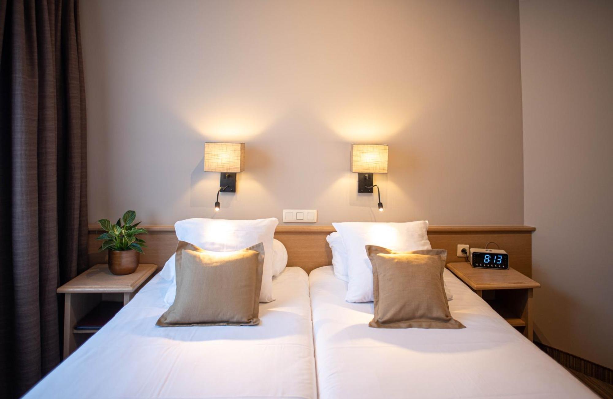Large Twin Room