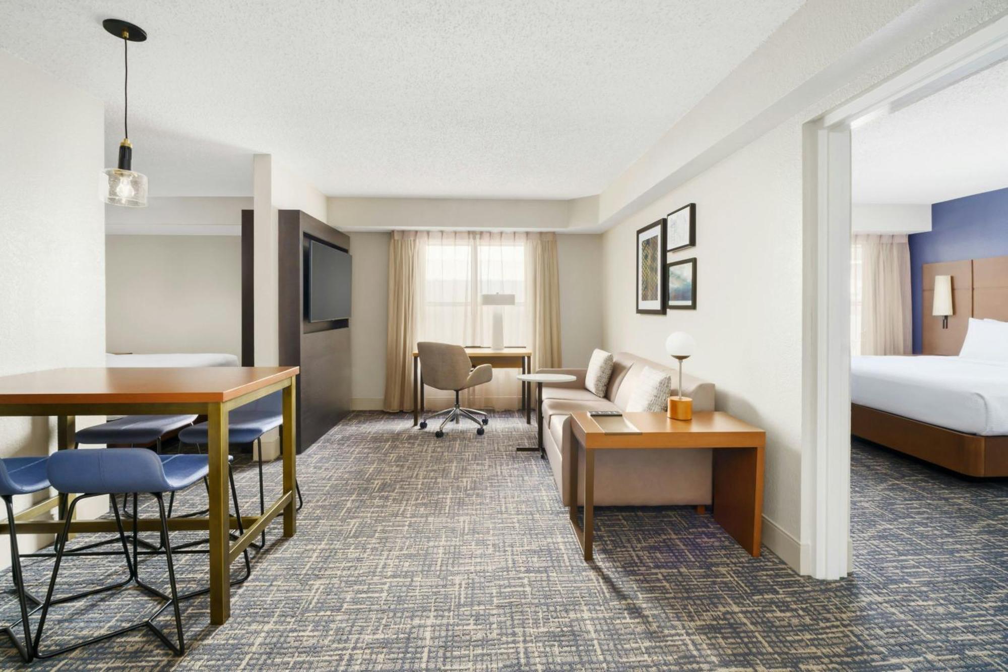 One-Bedroom King Suite,1642963702:JPEG